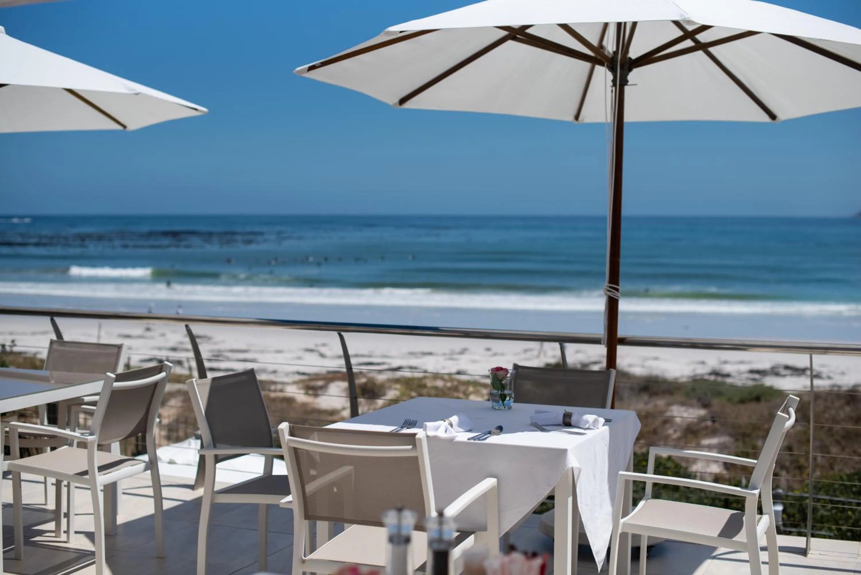 Restaurant/places to eat in Last Word Long Beach