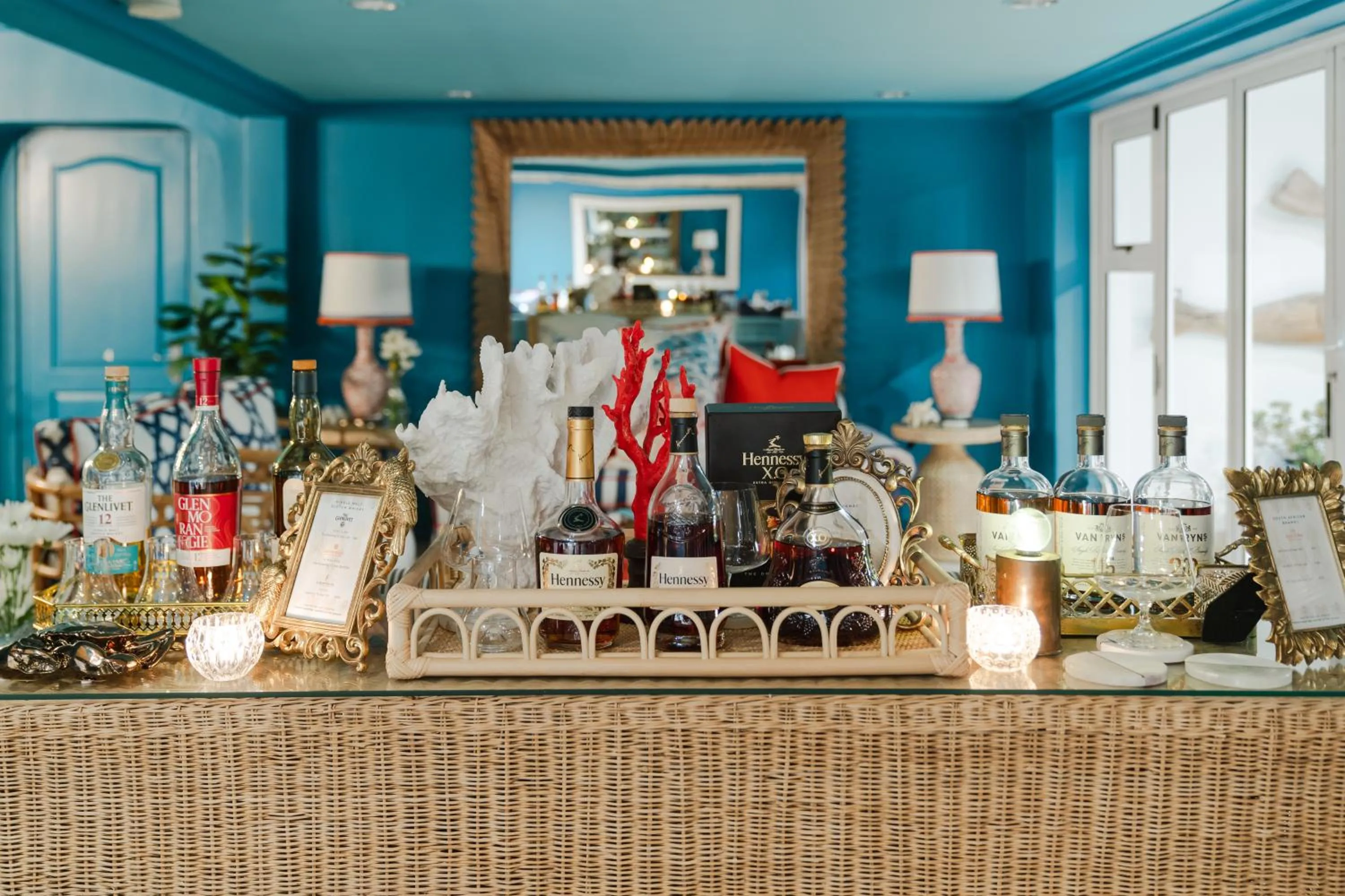 Lounge or bar in Last Word Long Beach