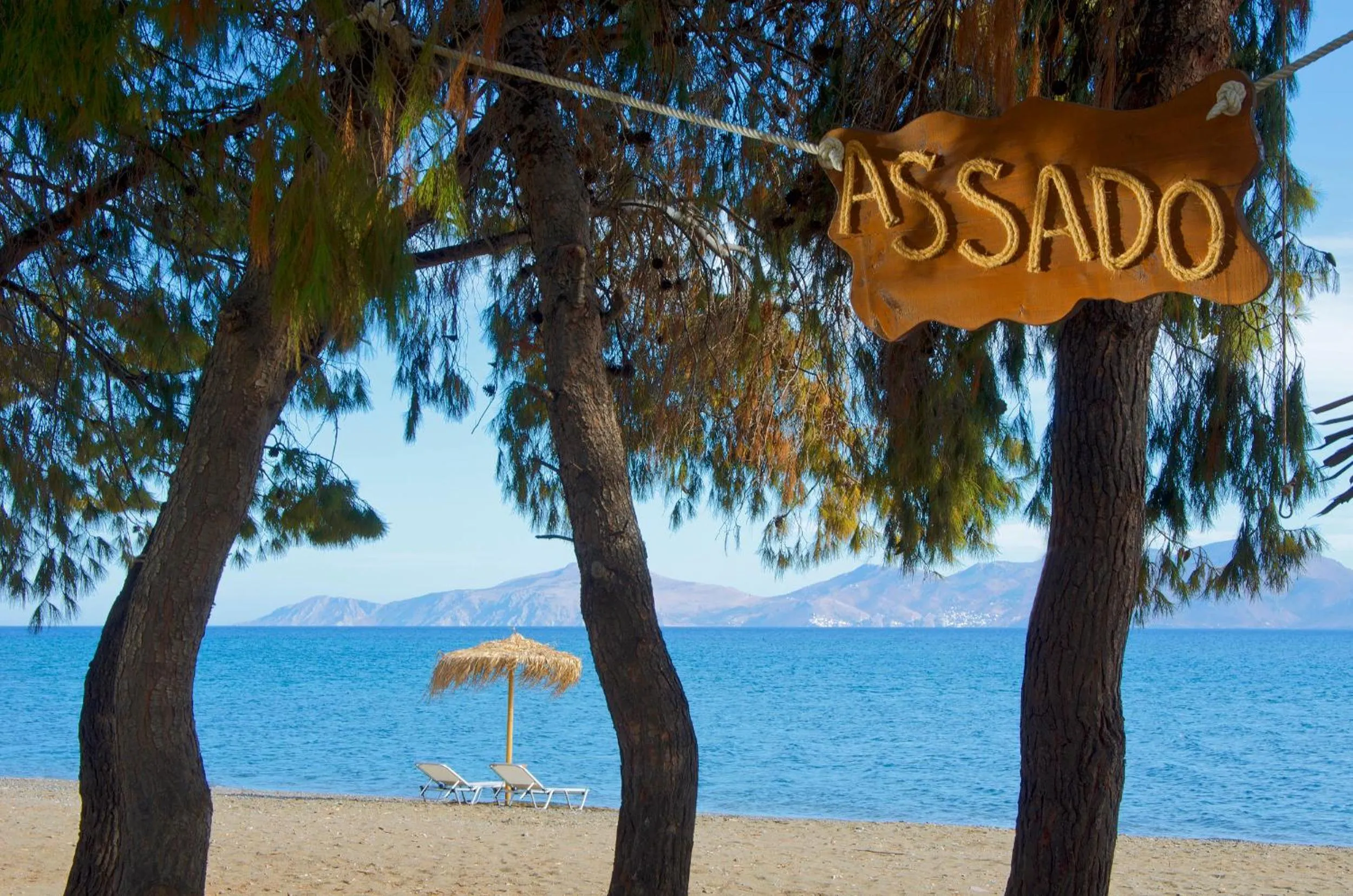 Restaurant/places to eat in Makis Inn Resort