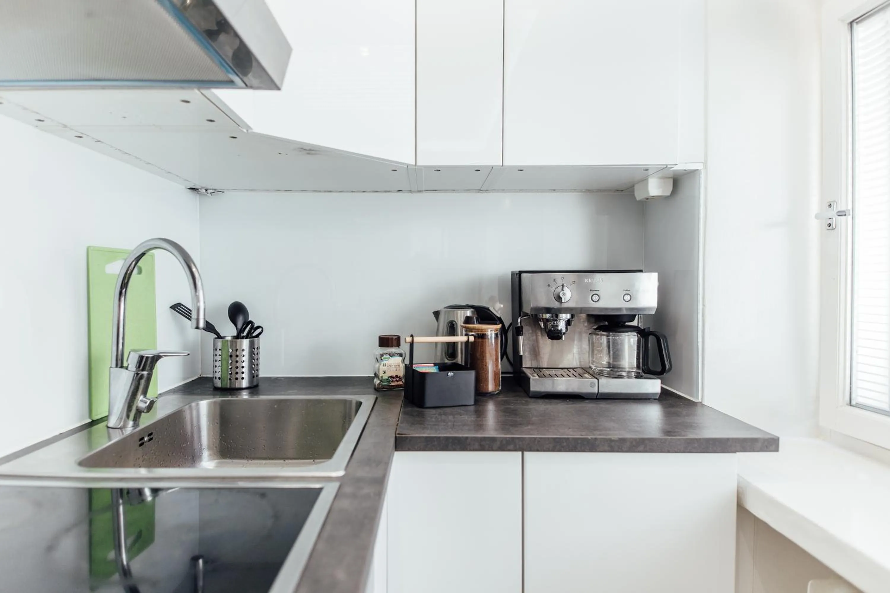 Coffee/tea facilities in Sailor`s Apartment
