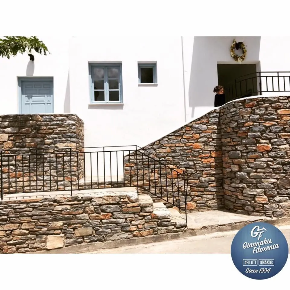 Property building in Giannakis Filoxenia