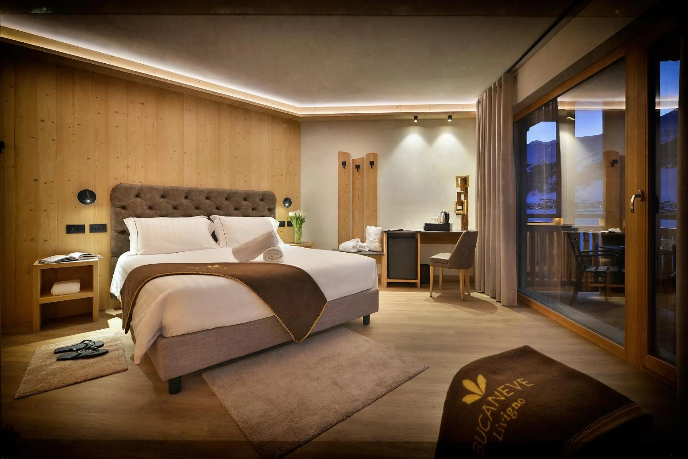 Photo of the whole room, Bed in Hotel Bucaneve