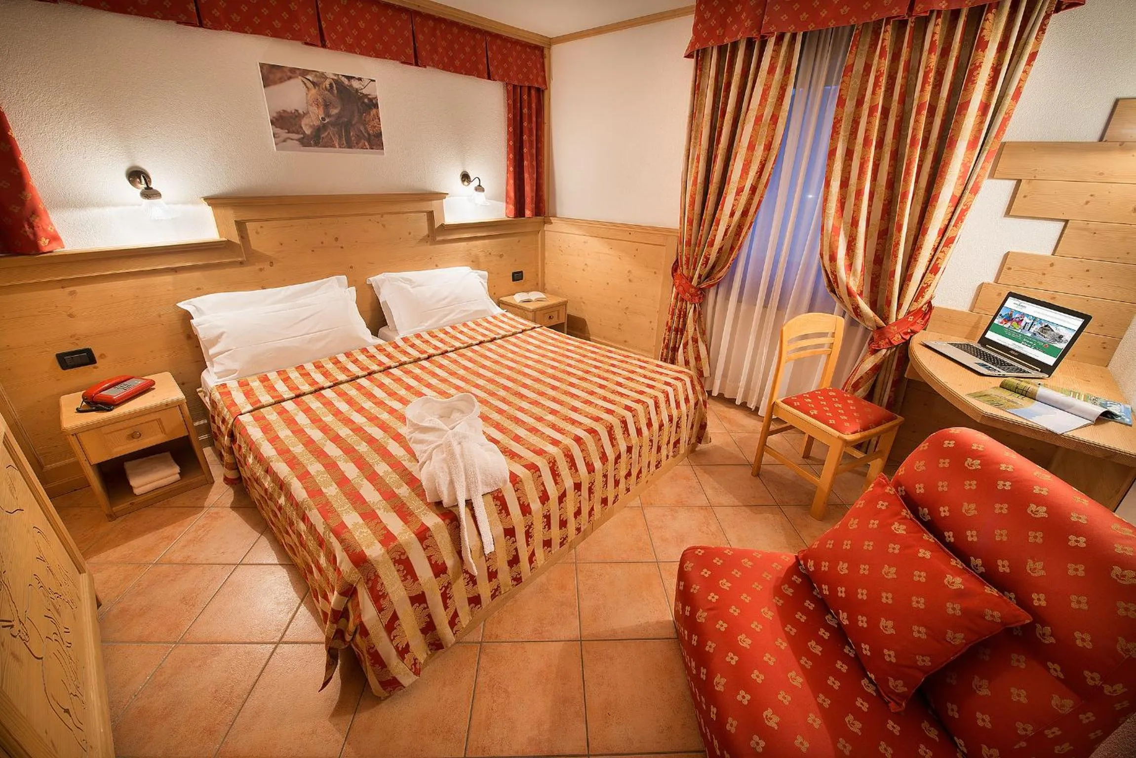 Bed in Hotel Bucaneve