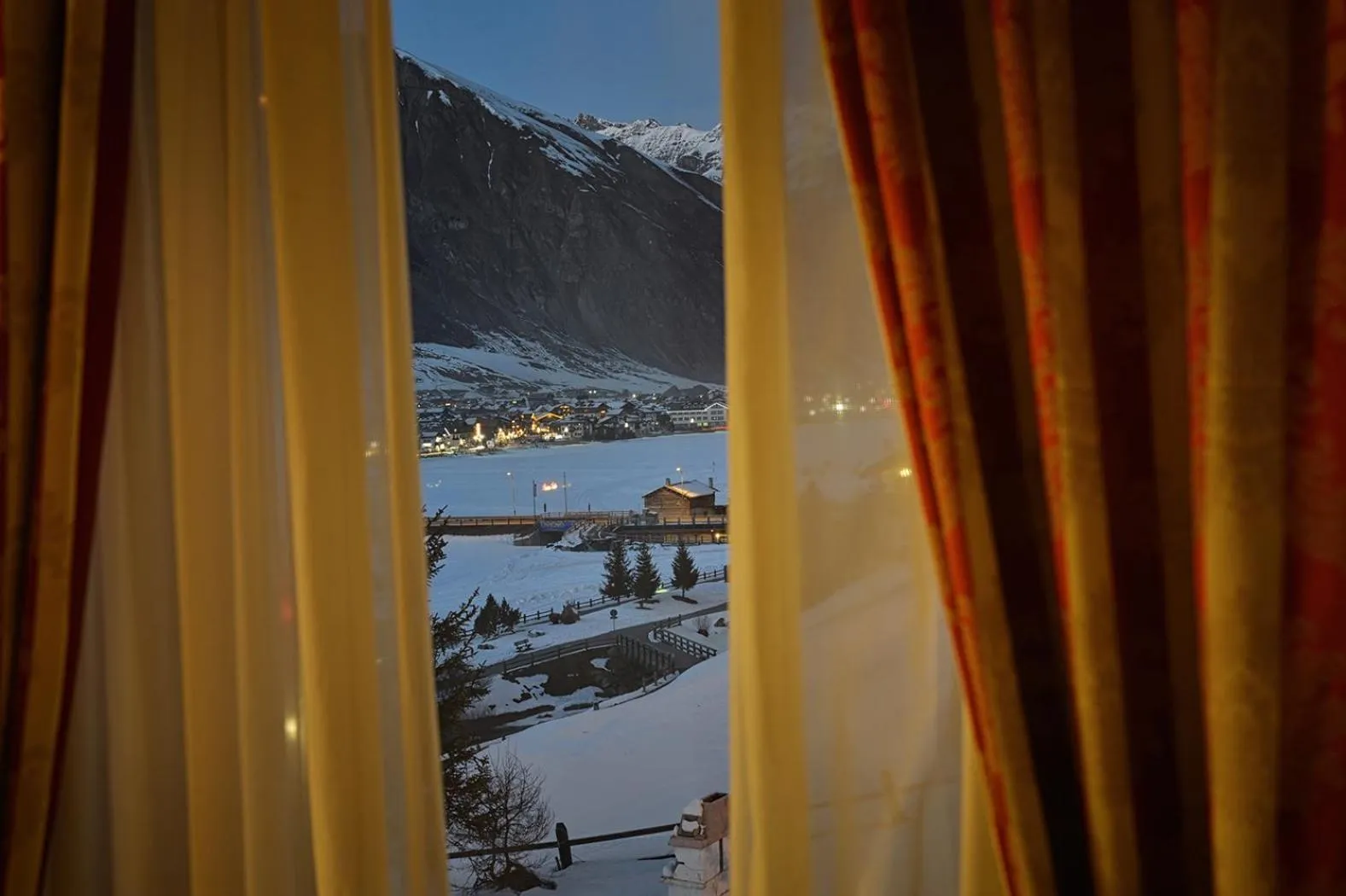 Lake view in Hotel Bucaneve