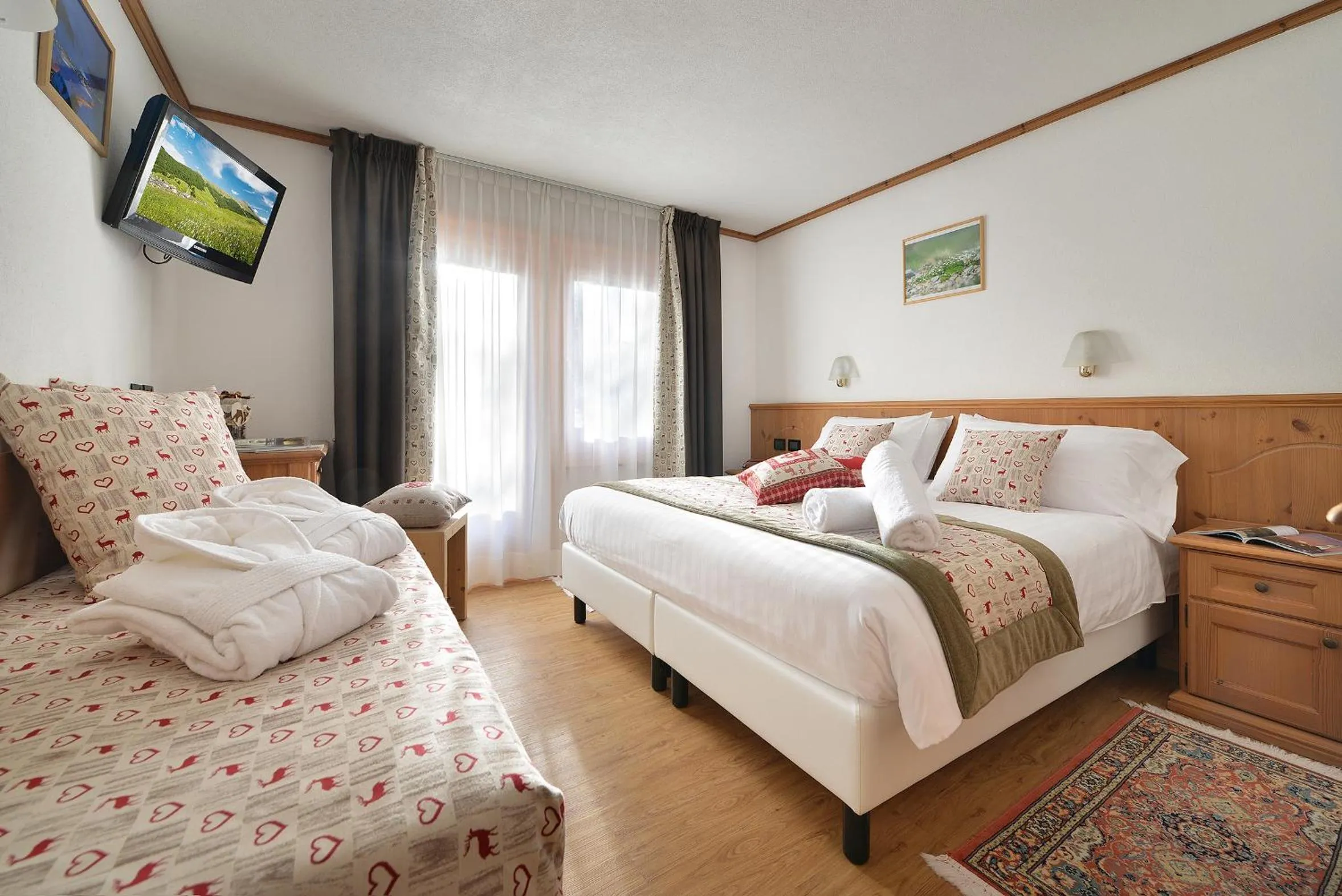 Bedroom, Bed in Hotel Bucaneve