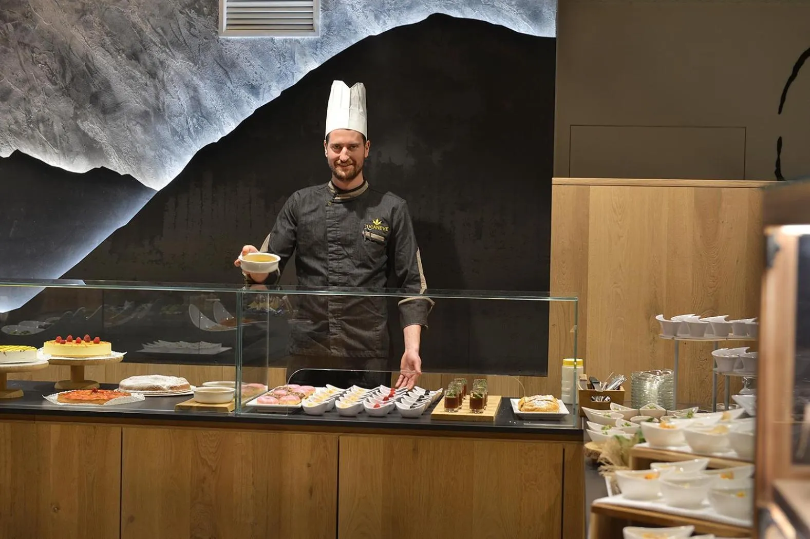 Staff in Hotel Bucaneve