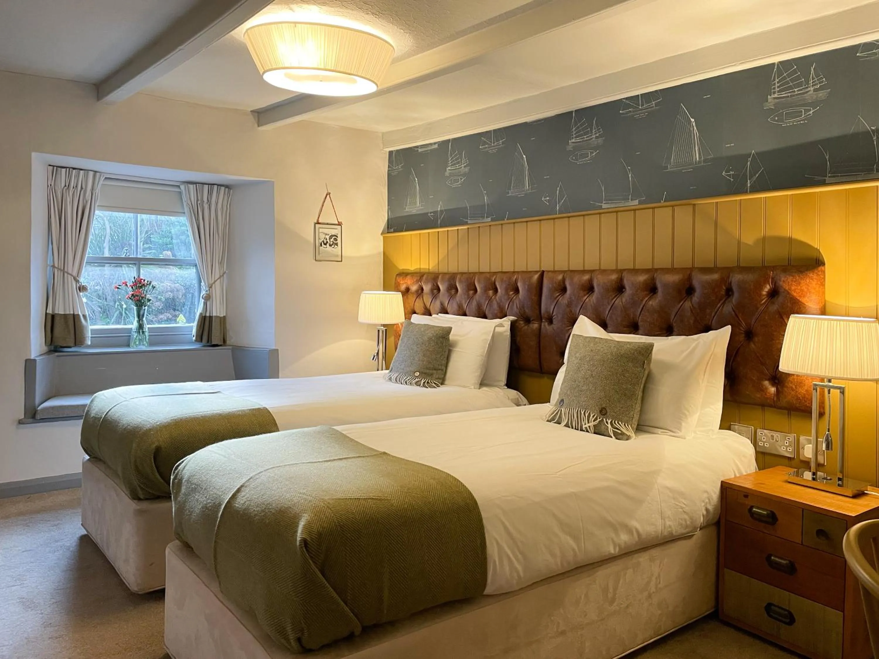 Photo of the whole room, Bed in The Atlantic