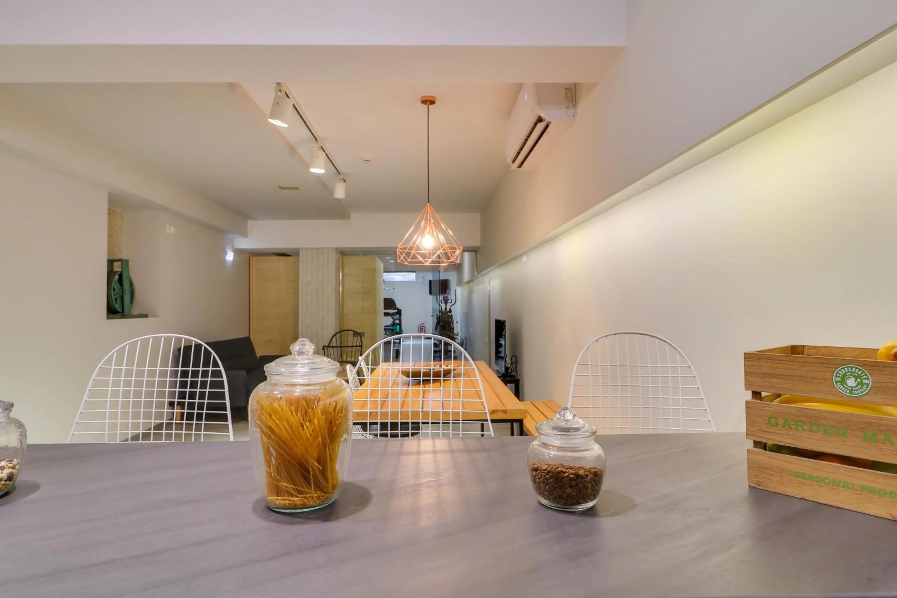 Communal lounge/ TV room in athensotel