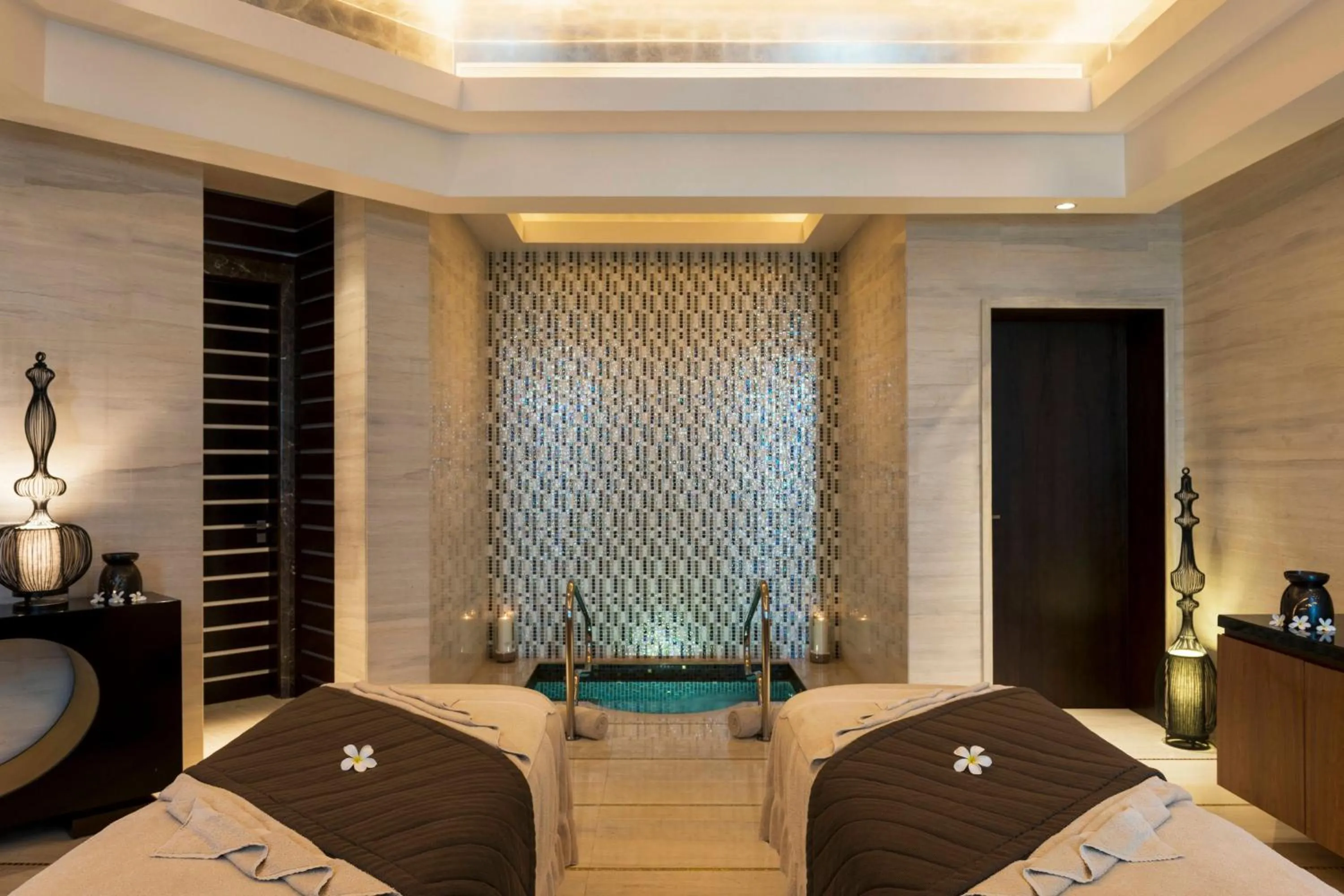Spa and wellness centre/facilities, Bed in The St. Regis Saadiyat Island Resort, Abu Dhabi