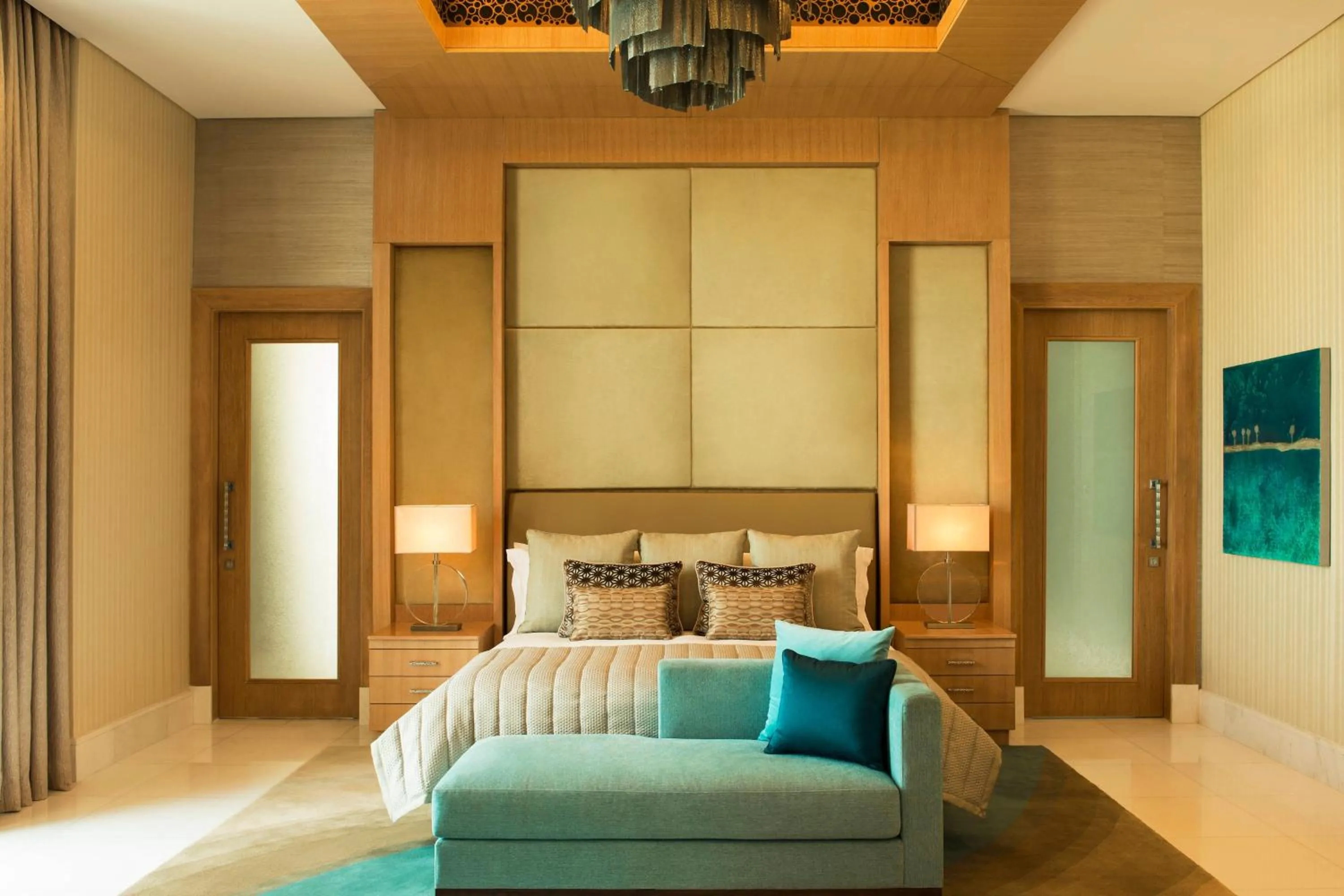 Bedroom, Bed in The St. Regis Saadiyat Island Resort, Abu Dhabi