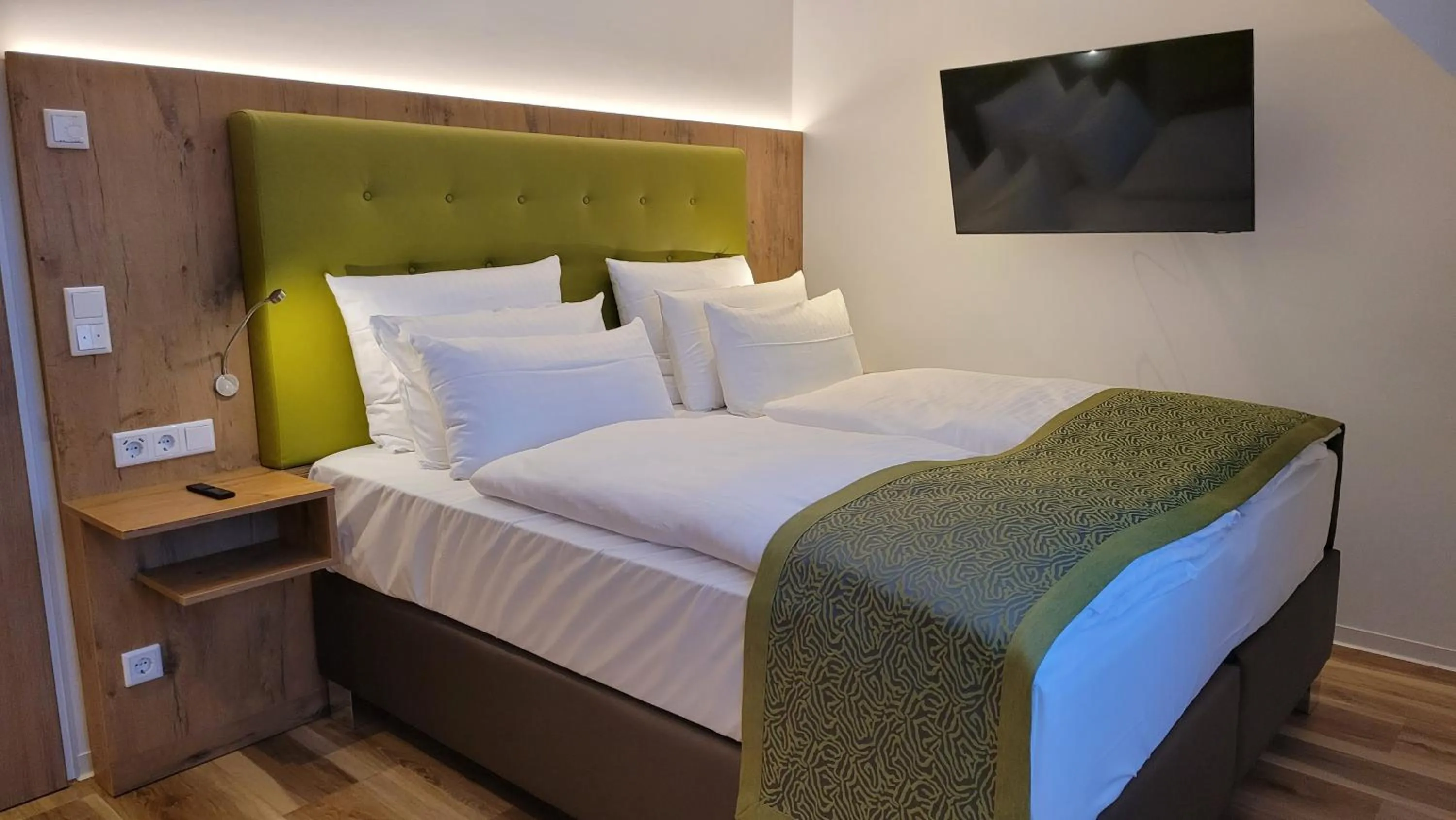 Bedroom, Bed in AKZENT Hotel Merfelder Hof