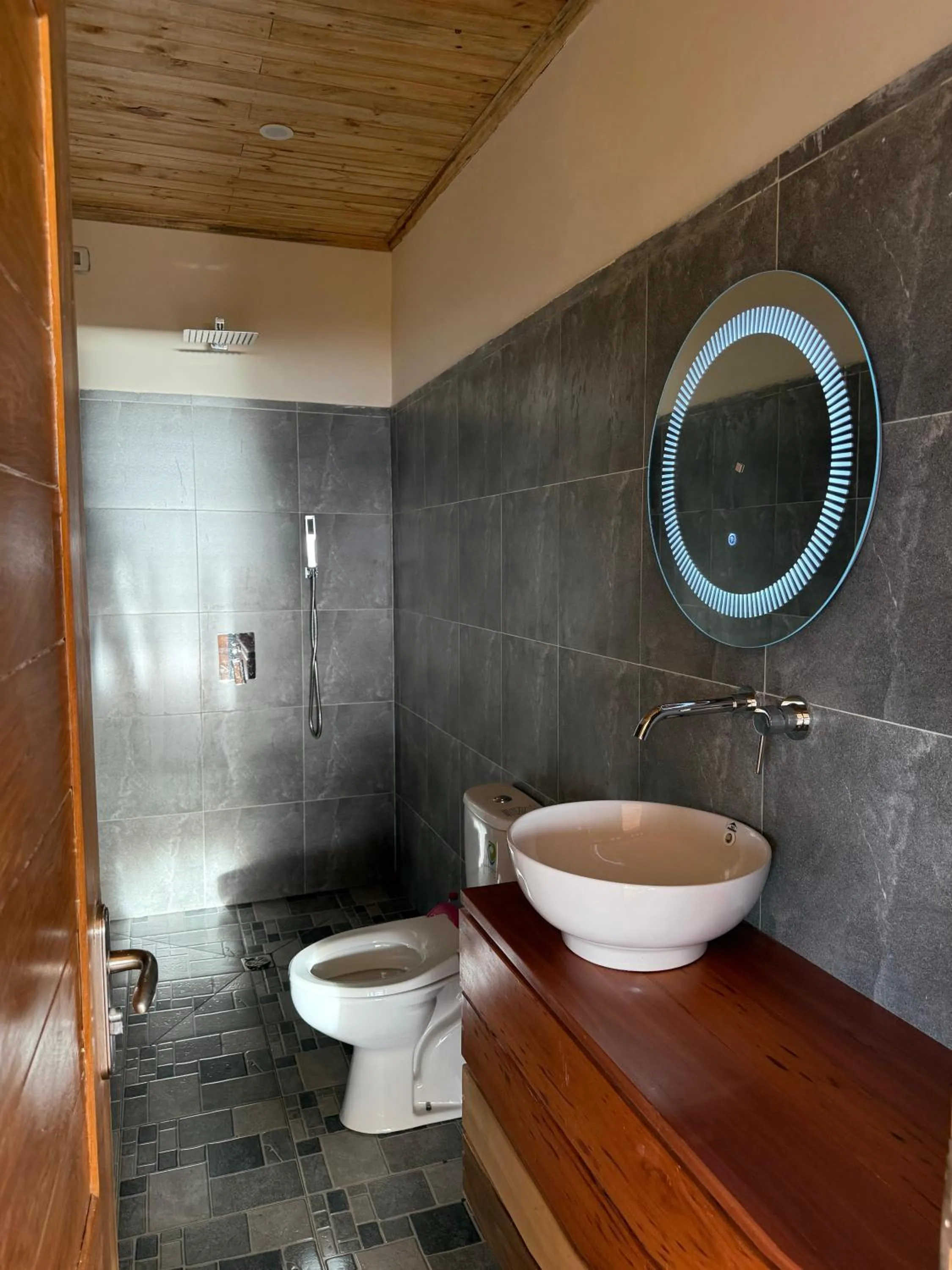 Bathroom in Emeraude Lodge