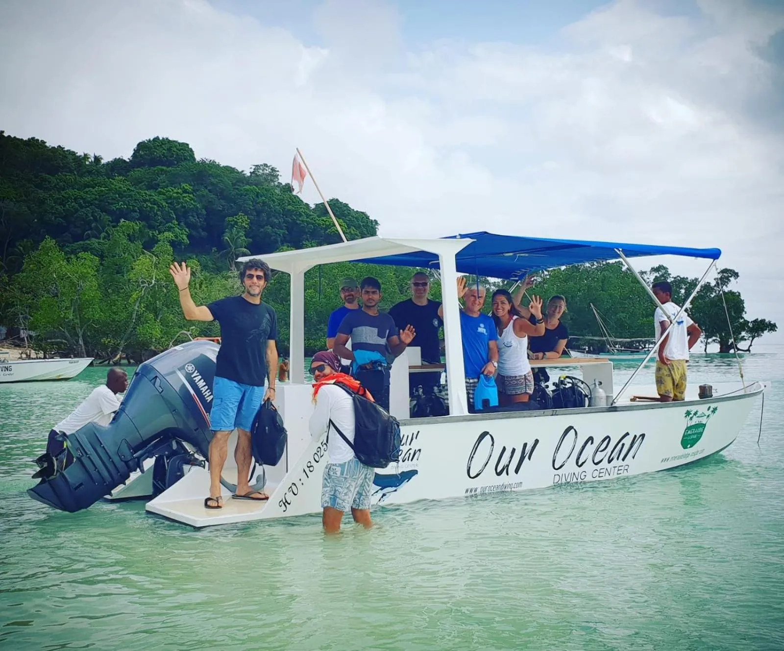 Hiking in Emeraude Lodge