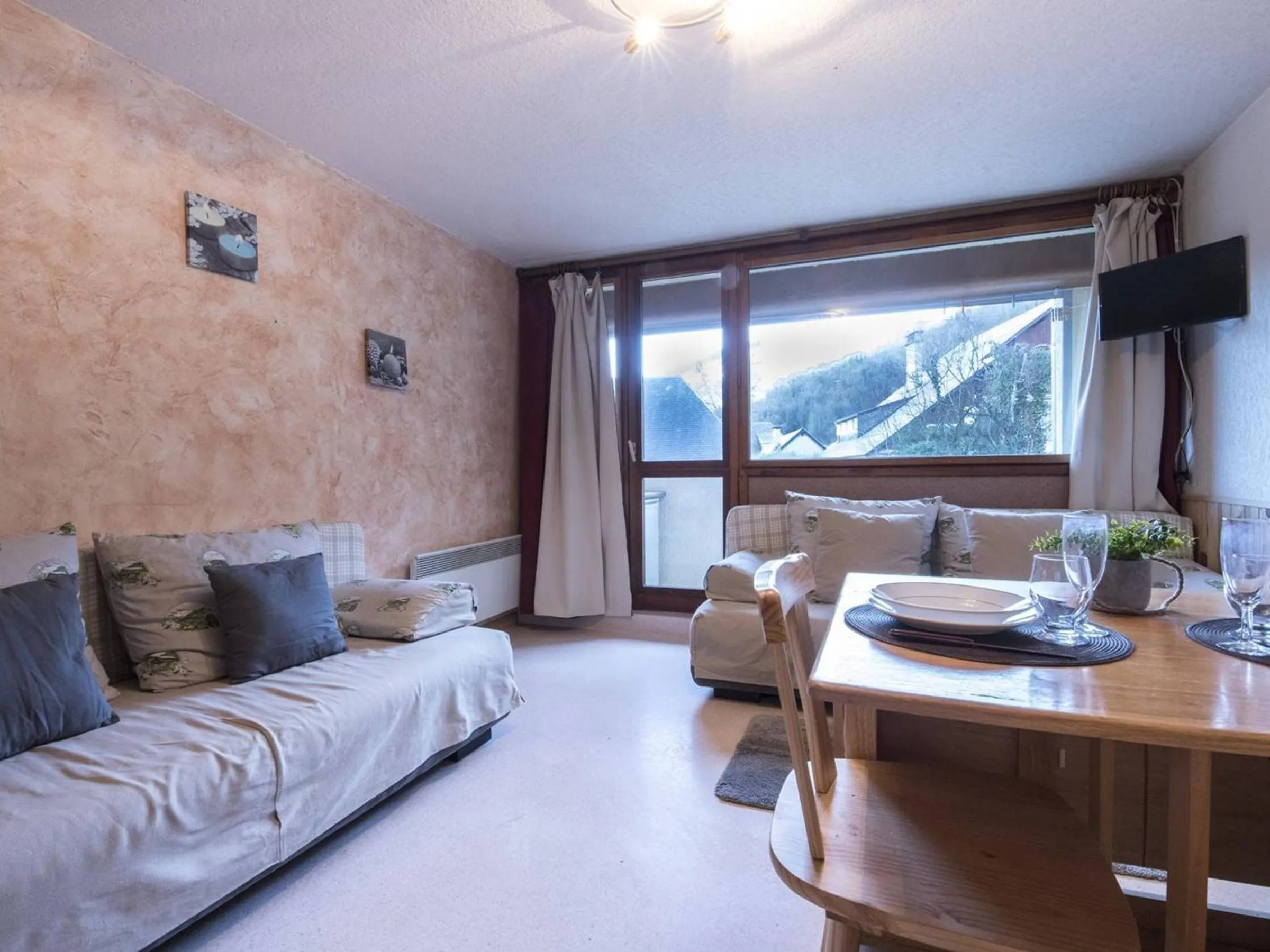 Appartement confortable proche téléphérique, idéal pour 4 personnes - FR-1-296-246