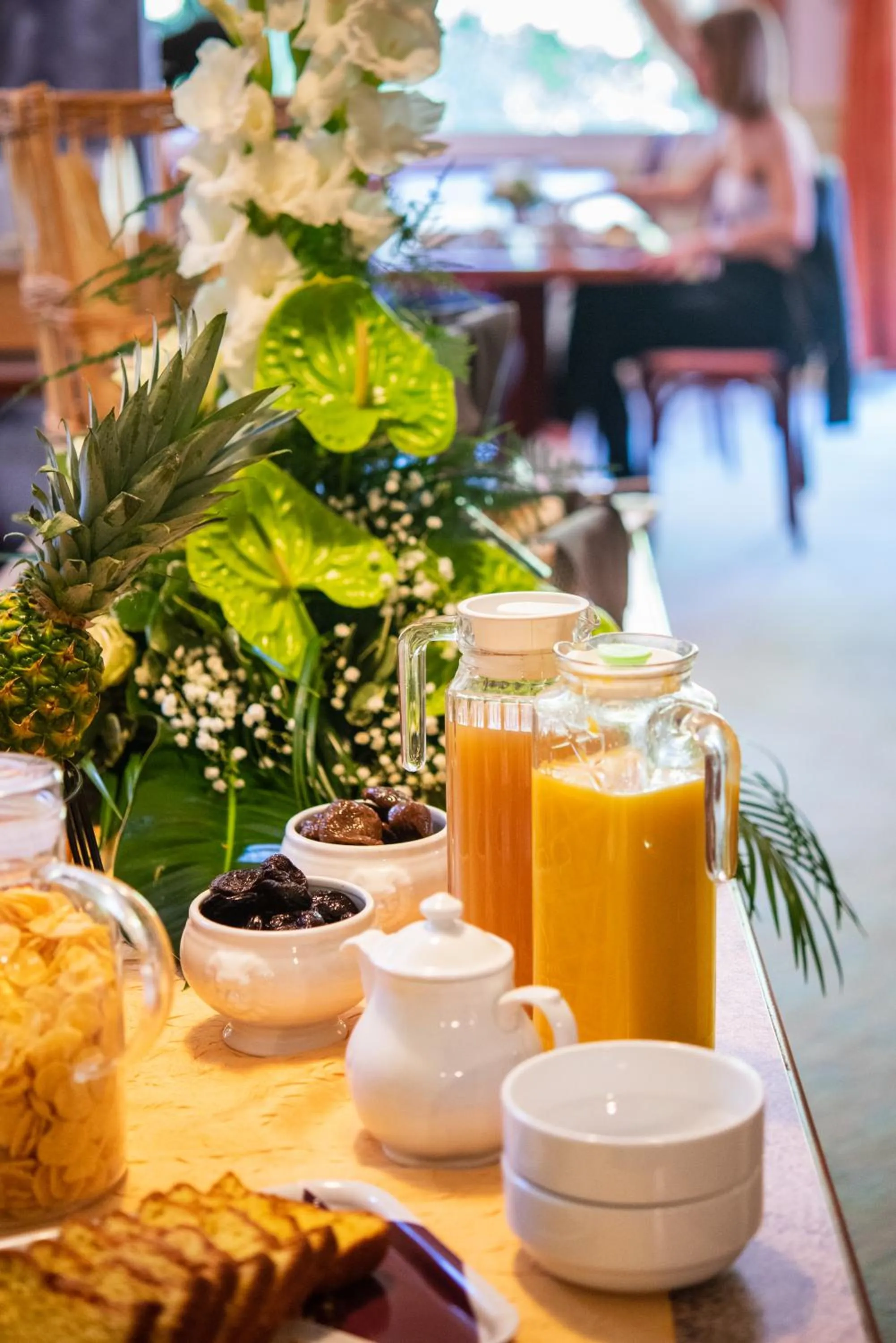 Buffet breakfast in Hôtel des Bains