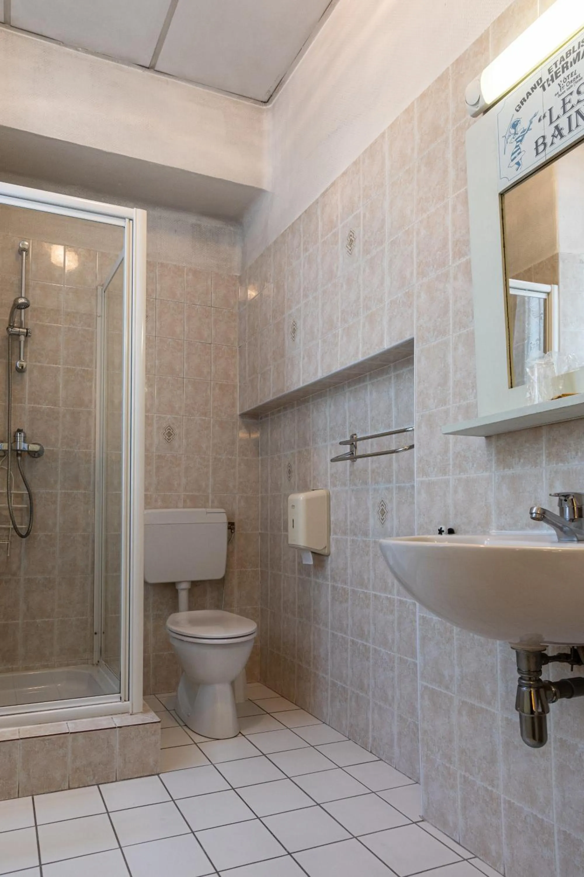 Bathroom in Hôtel des Bains