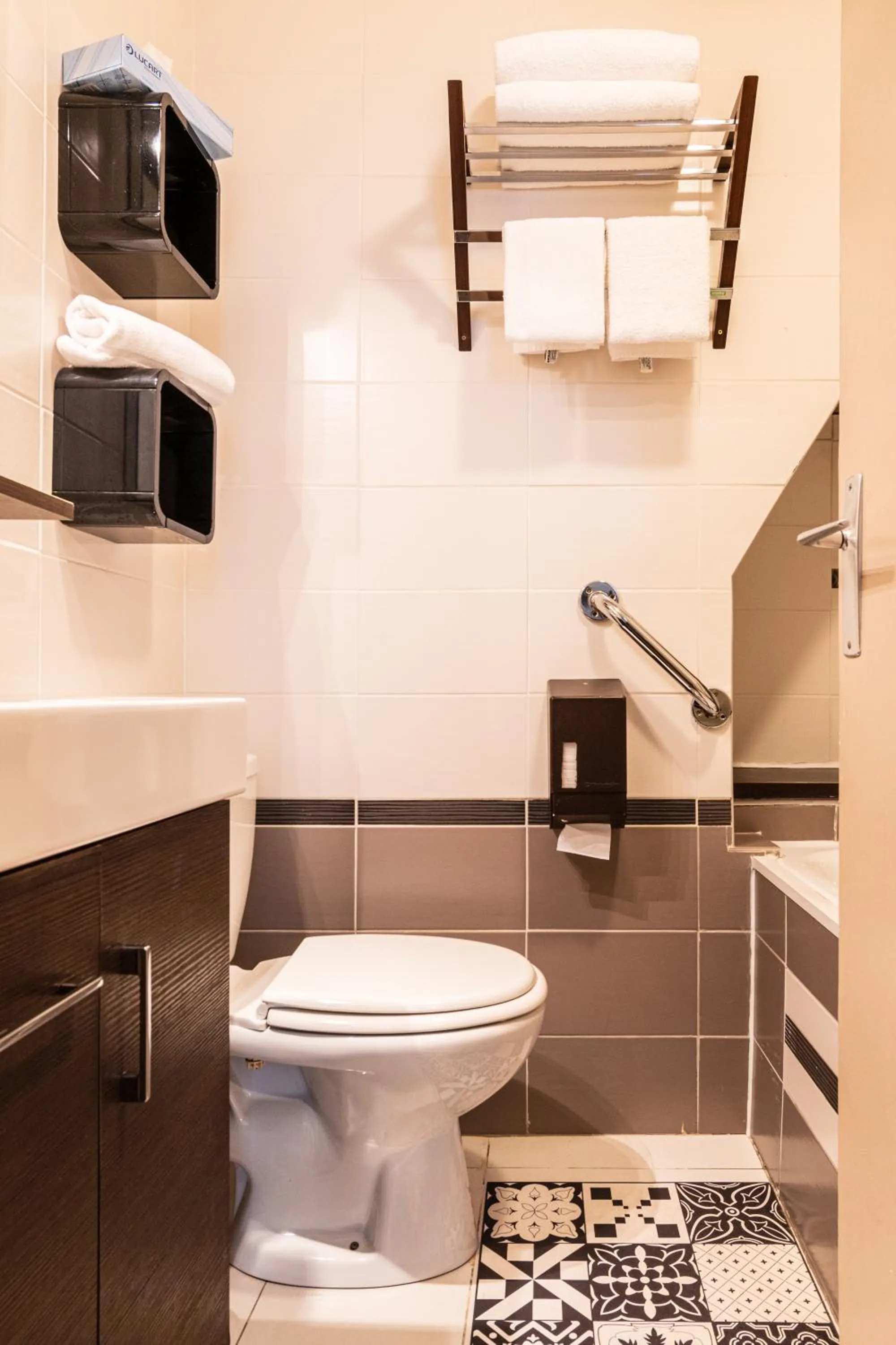 Bathroom in Hôtel des Bains