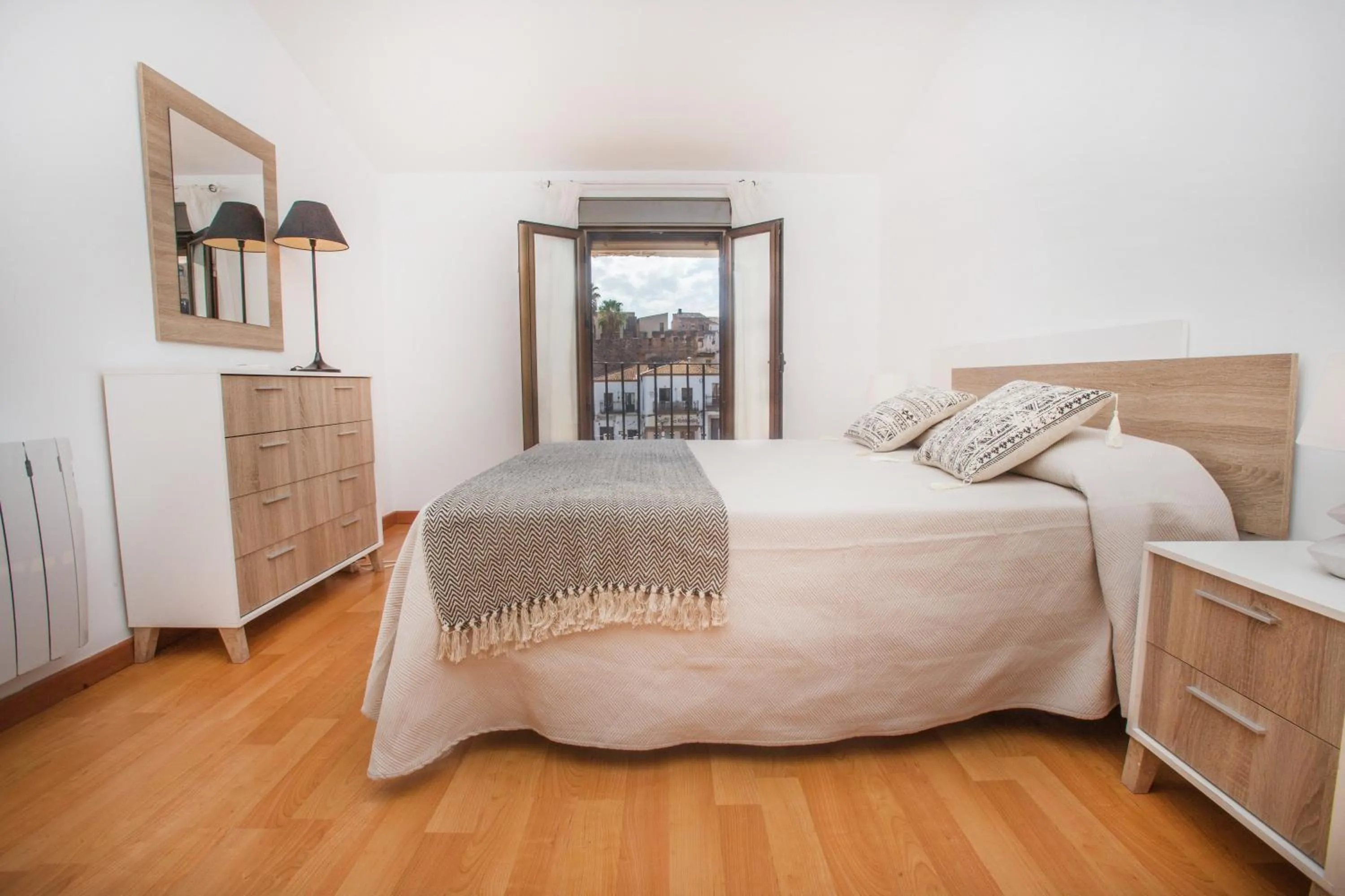 Bedroom, Bed in Apartamentos Soho Boutique Plaza Mayor Caceres