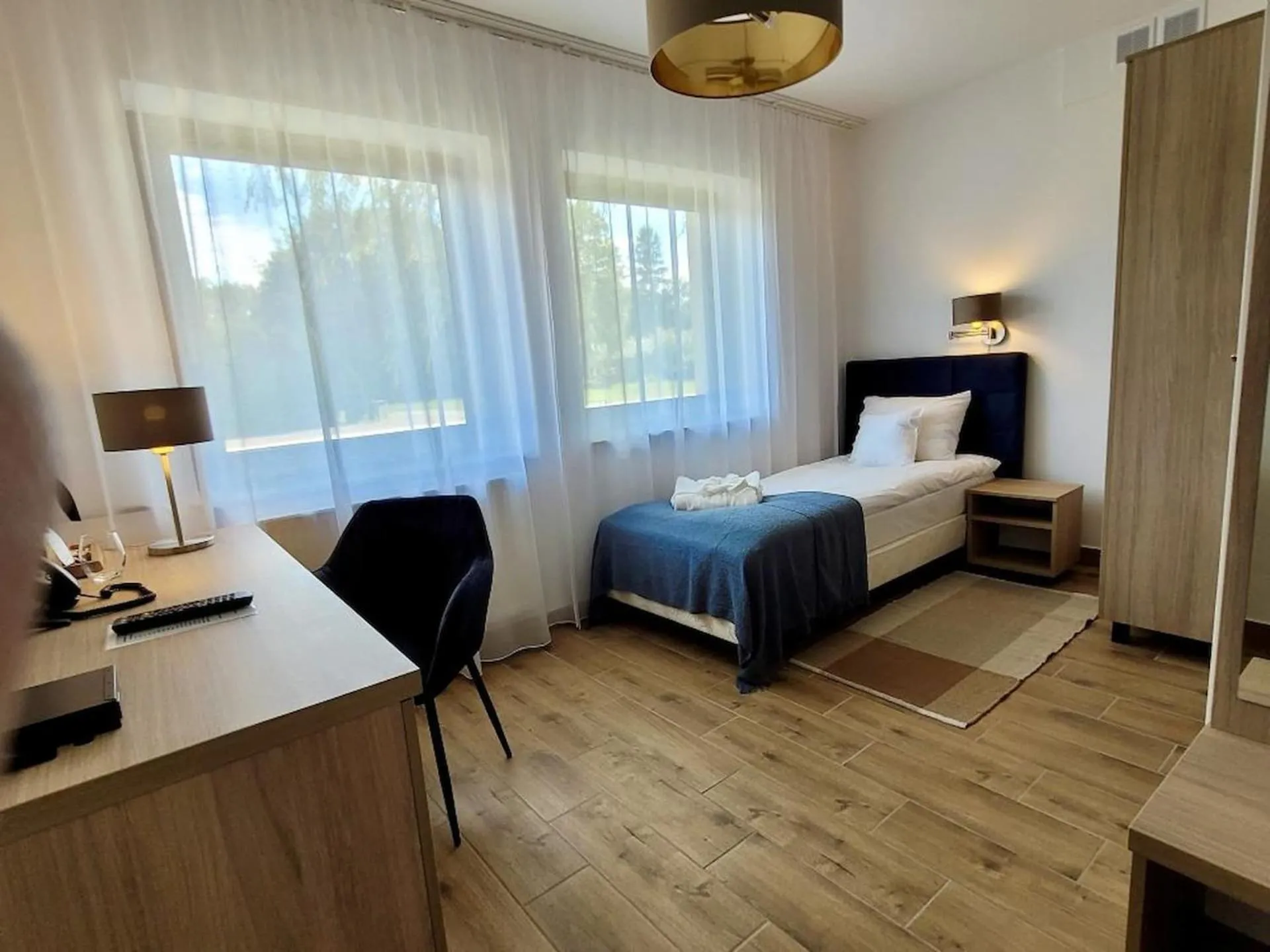 Budget Single Room in Dwór Kombornia - Folwark