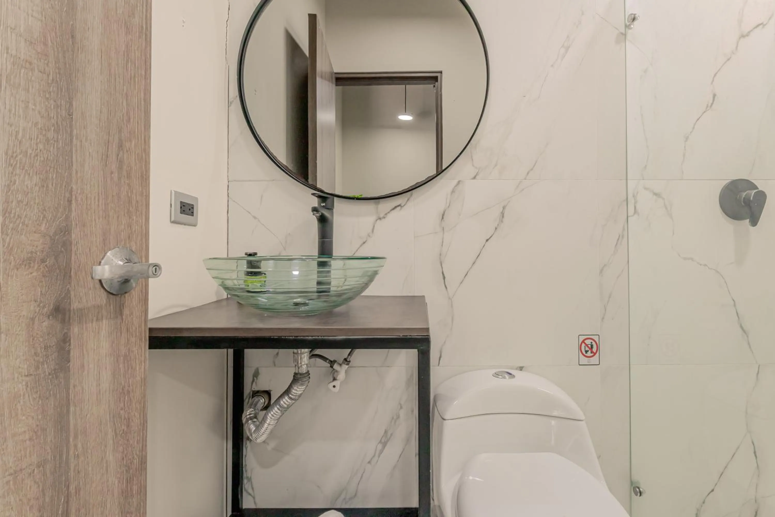 Bathroom in Soy Local Parque La 93