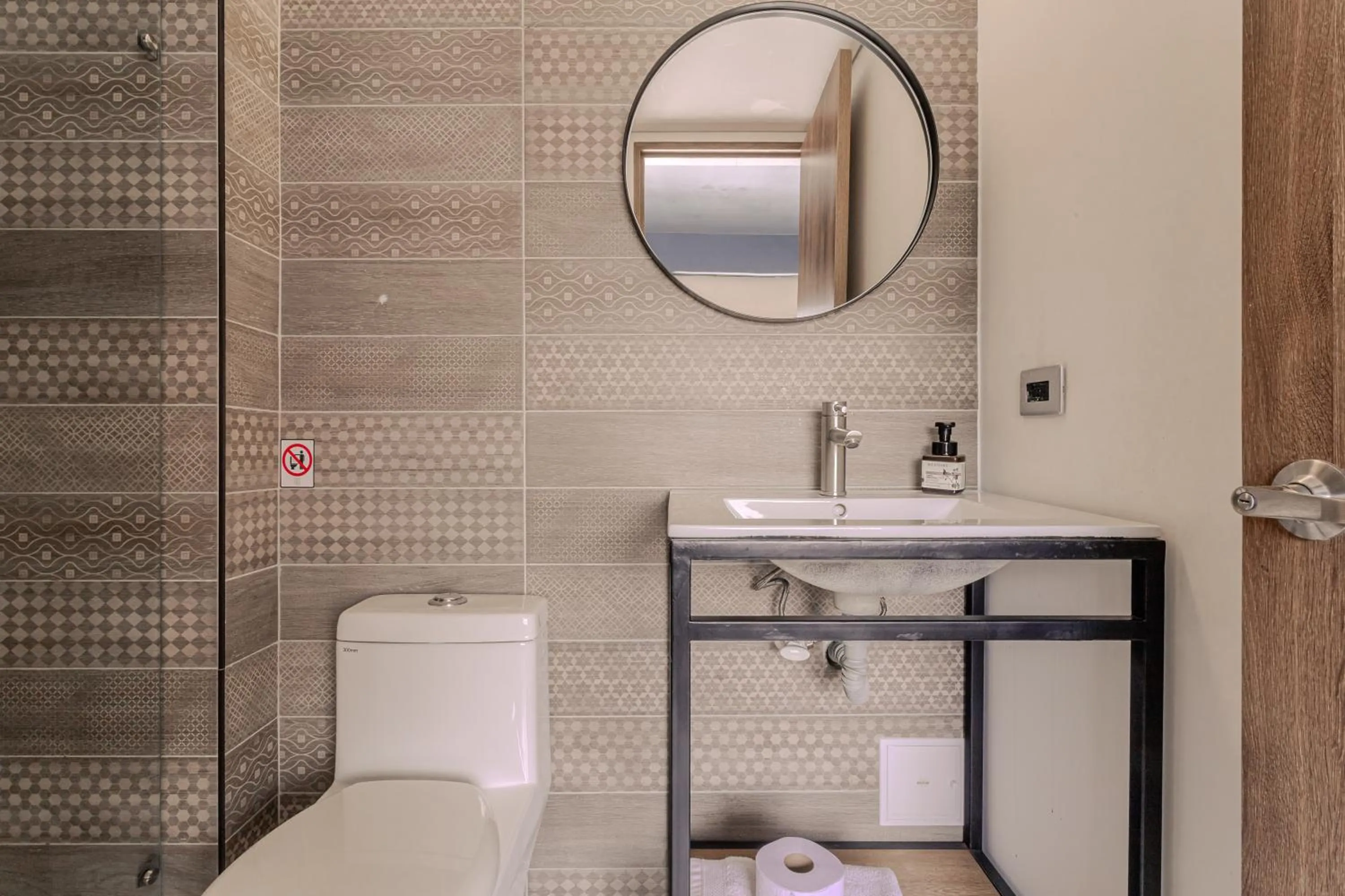 Bathroom in Soy Local Parque La 93