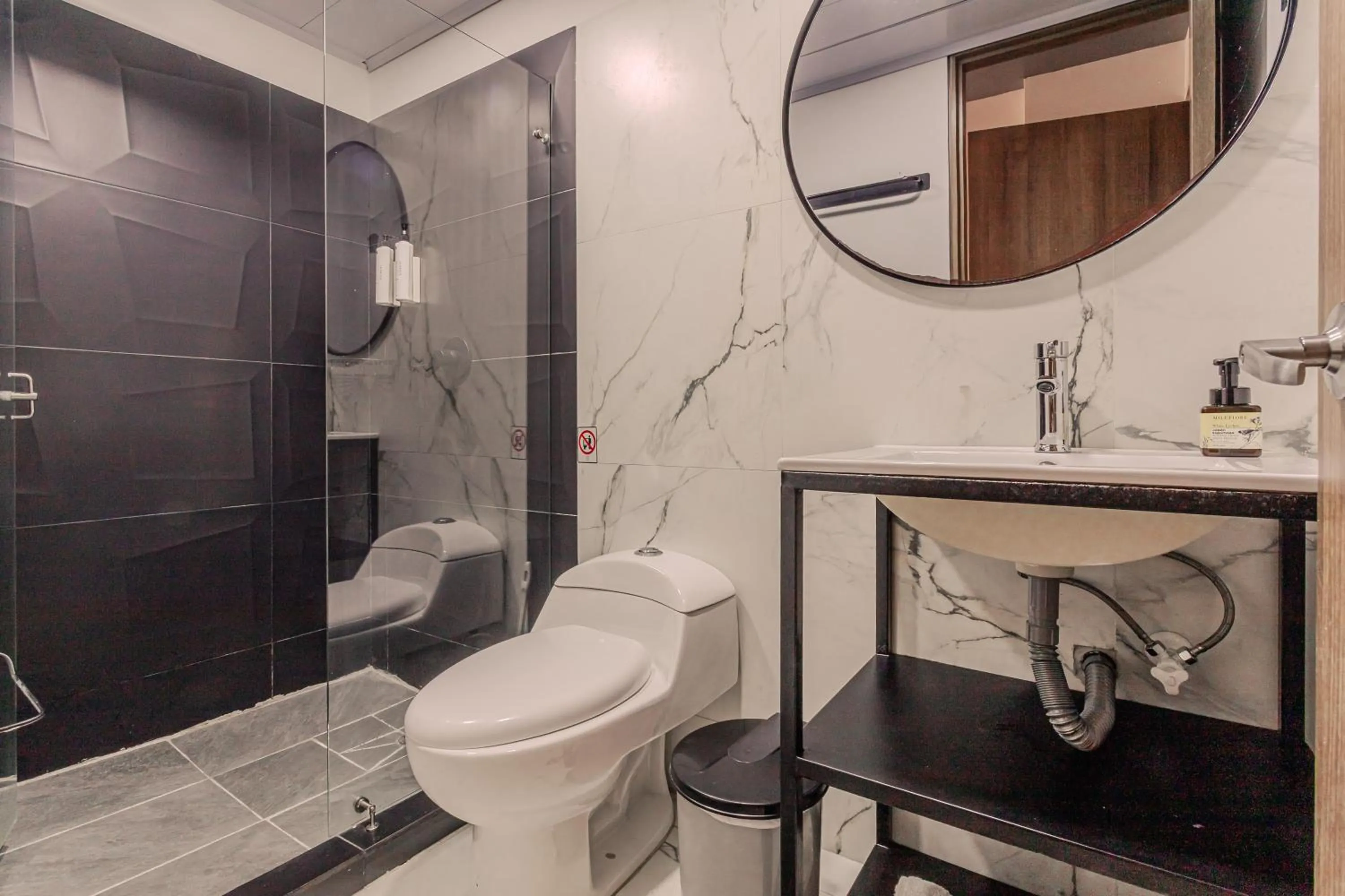 Shower in Soy Local Parque La 93