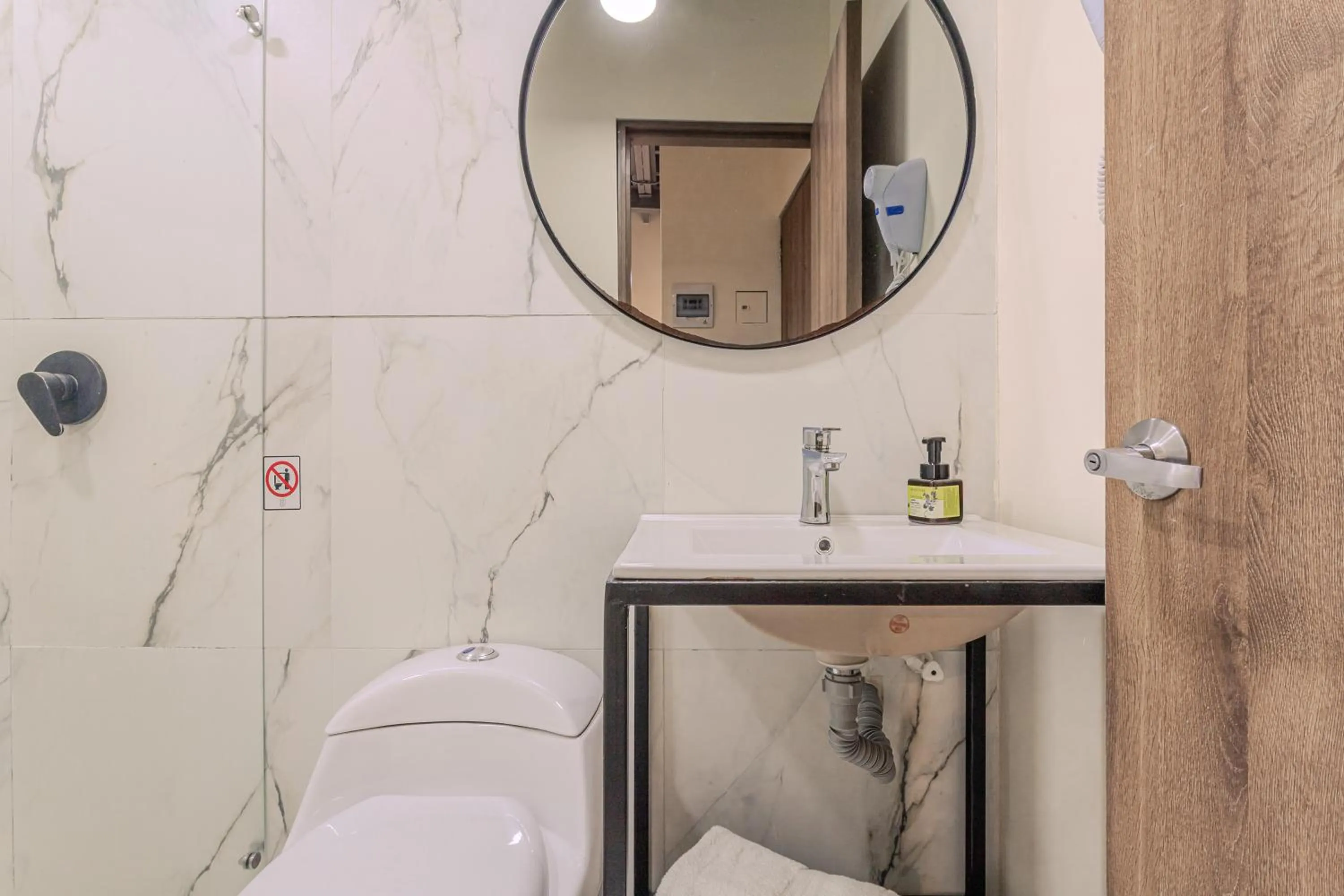 Bathroom in Soy Local Parque La 93