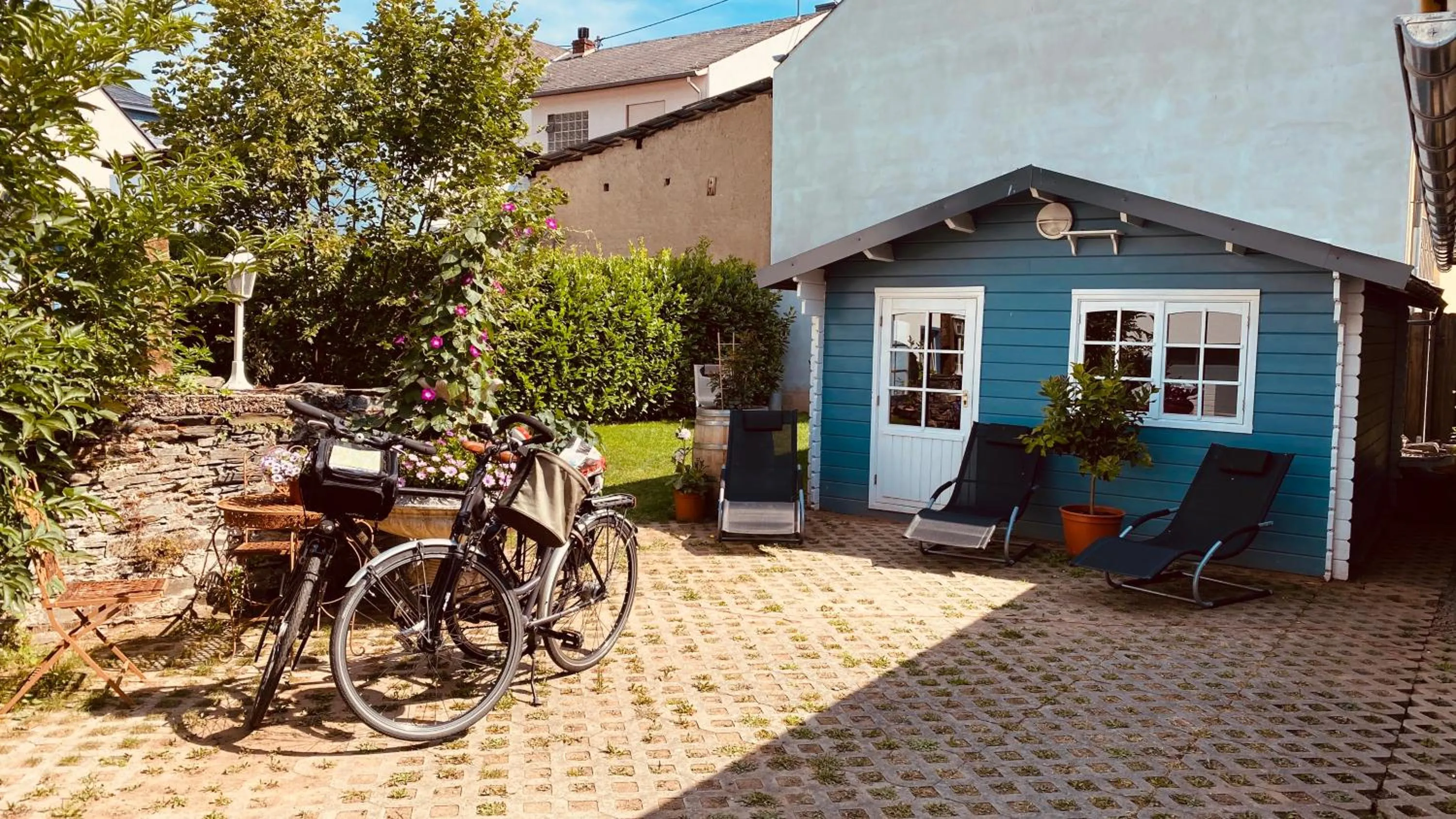 Patio in Moselstern-Hotel "Weinhaus Fuhrmann"