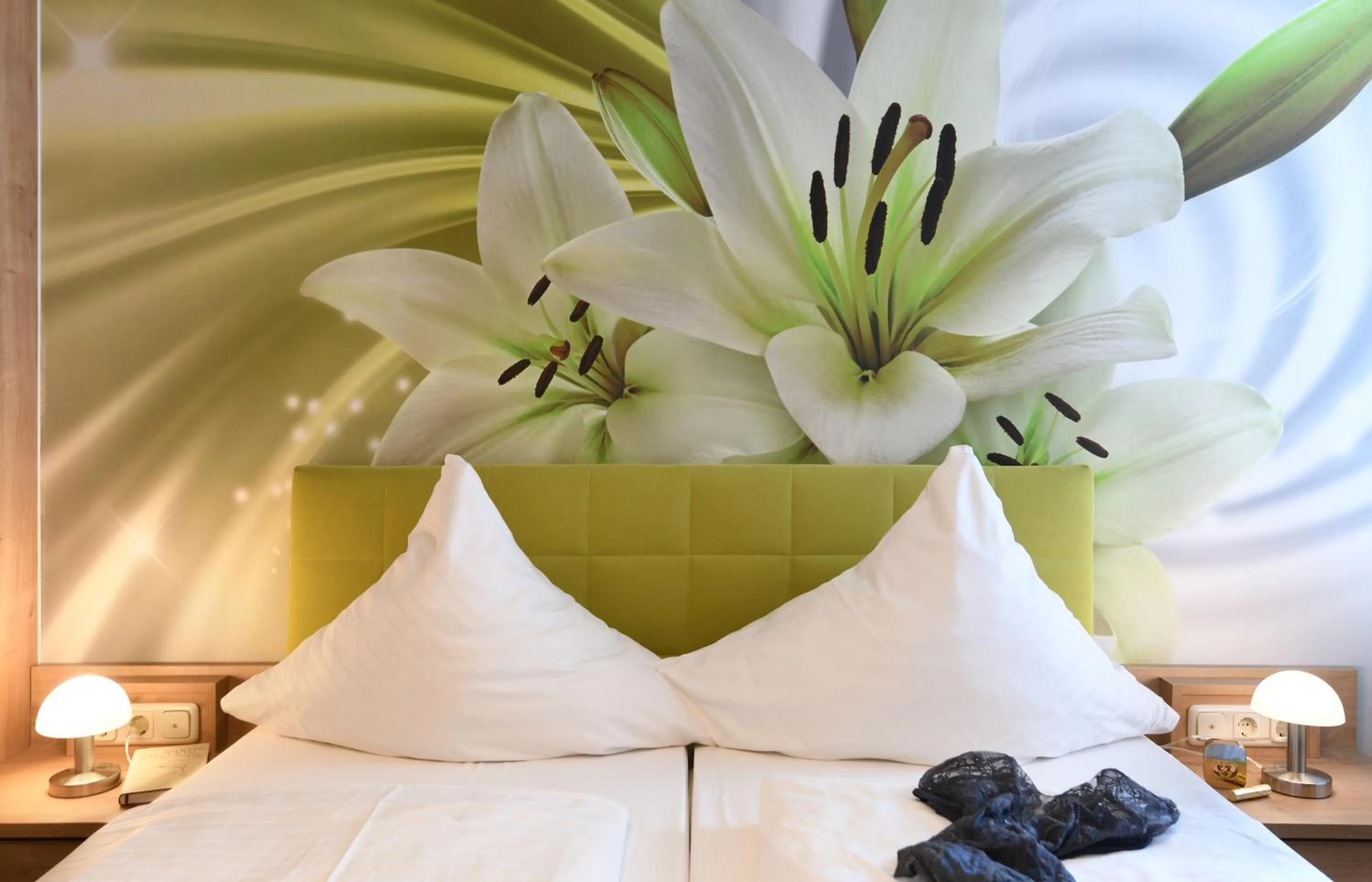 Photo of the whole room, Bed in Moselstern-Hotel "Weinhaus Fuhrmann"