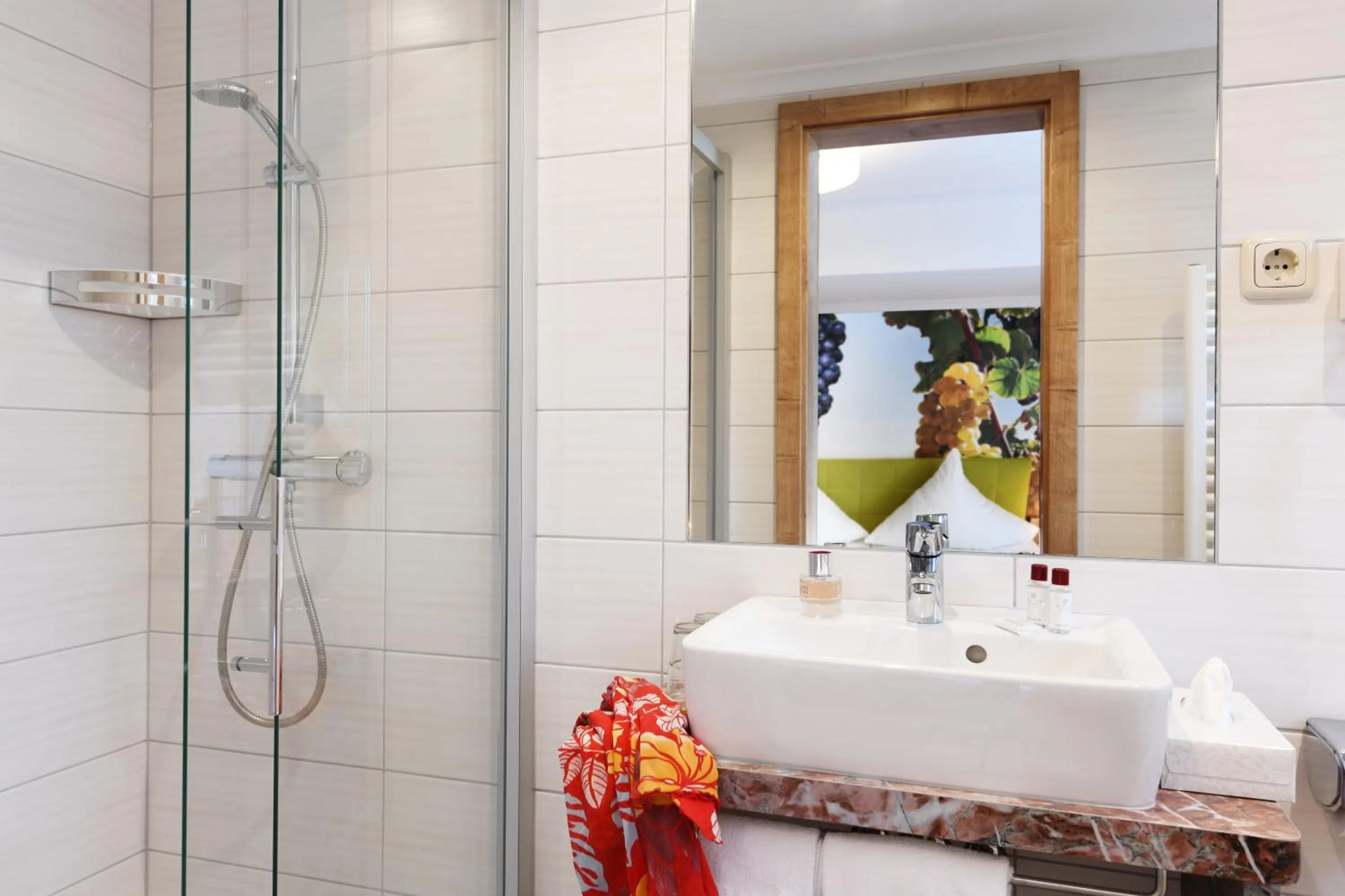 Shower in Moselstern-Hotel "Weinhaus Fuhrmann"