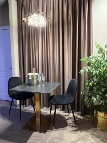 Dining area in Hotel Motel Top