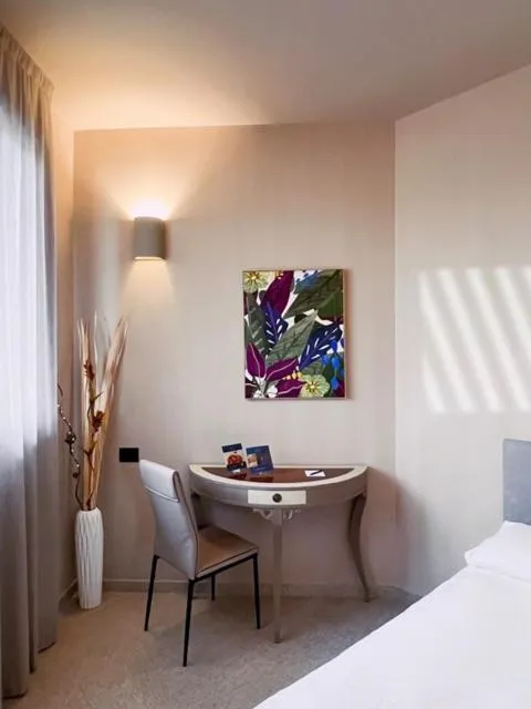 Bed in Hotel Motel Top