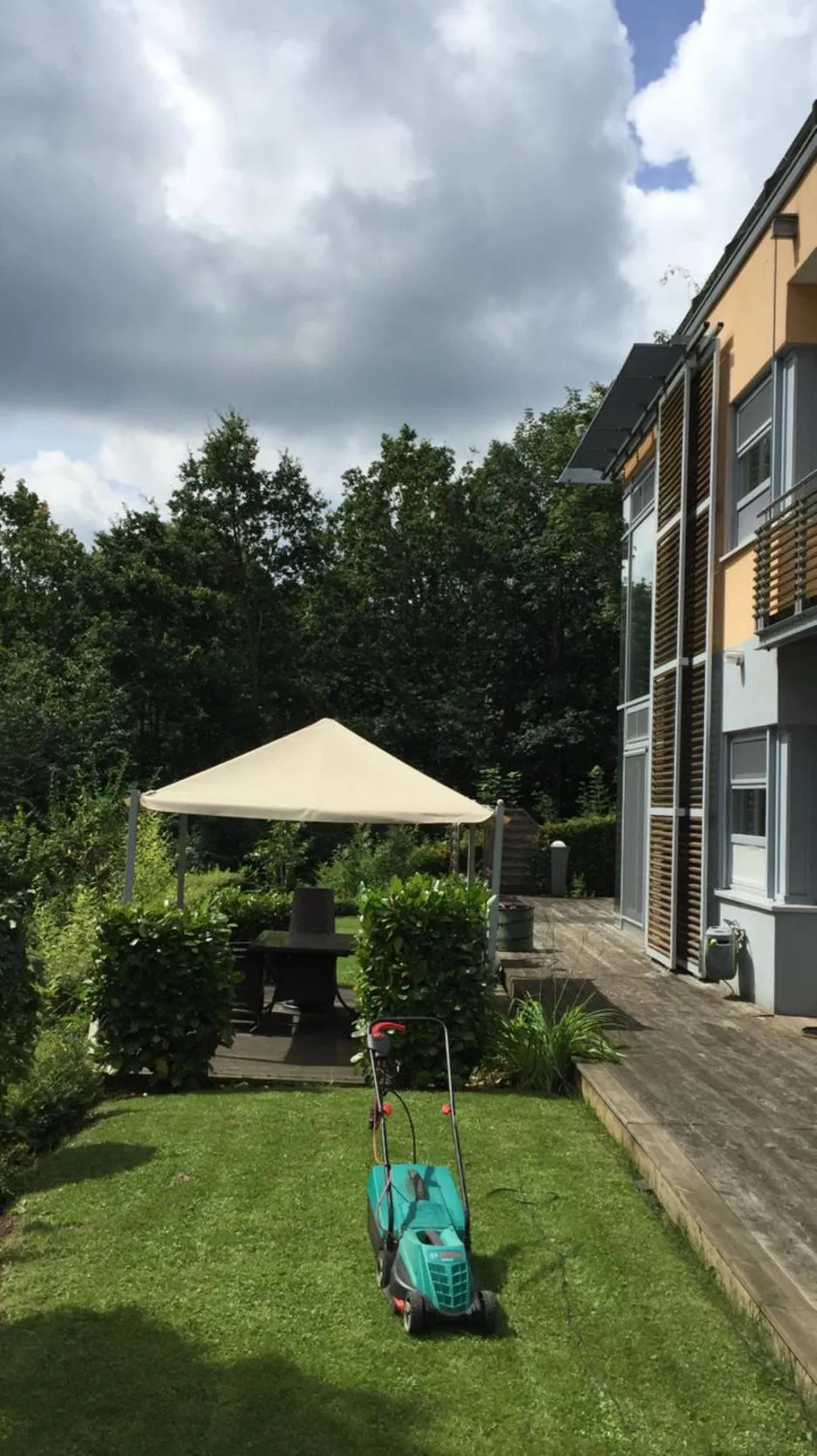 Garden in Rhönhaus mit Kreuzbergblick