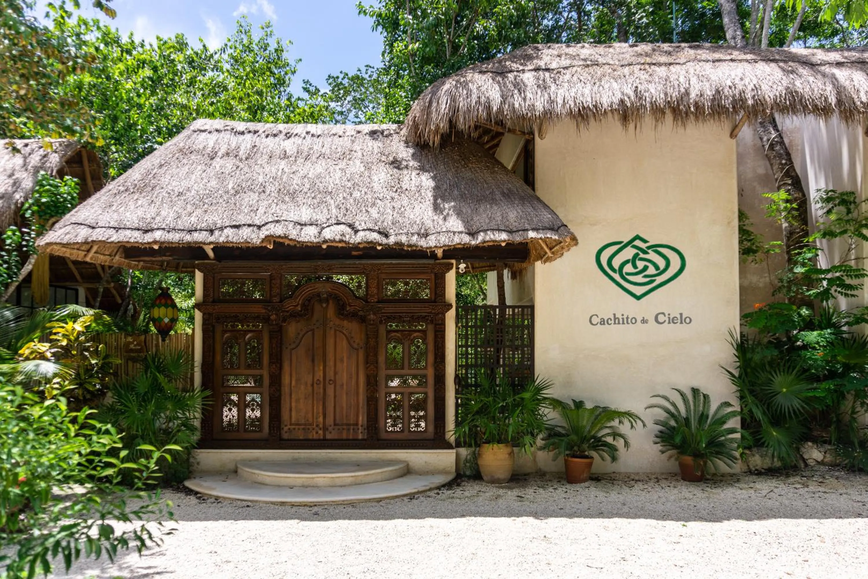 Facade/entrance in Cachito de Cielo Luxury Jungle Lodge