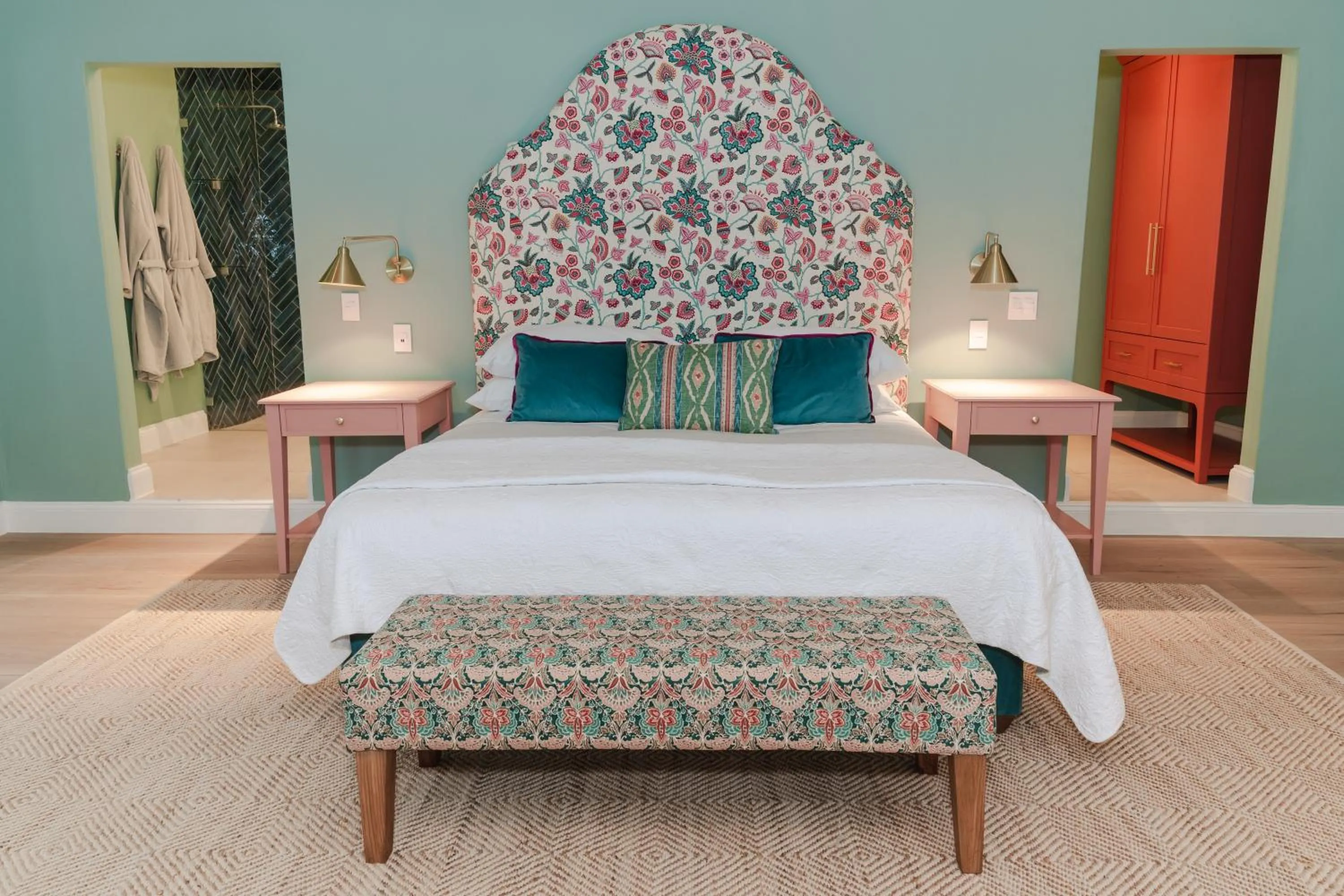 Photo of the whole room, Bed in Last Word Franschhoek