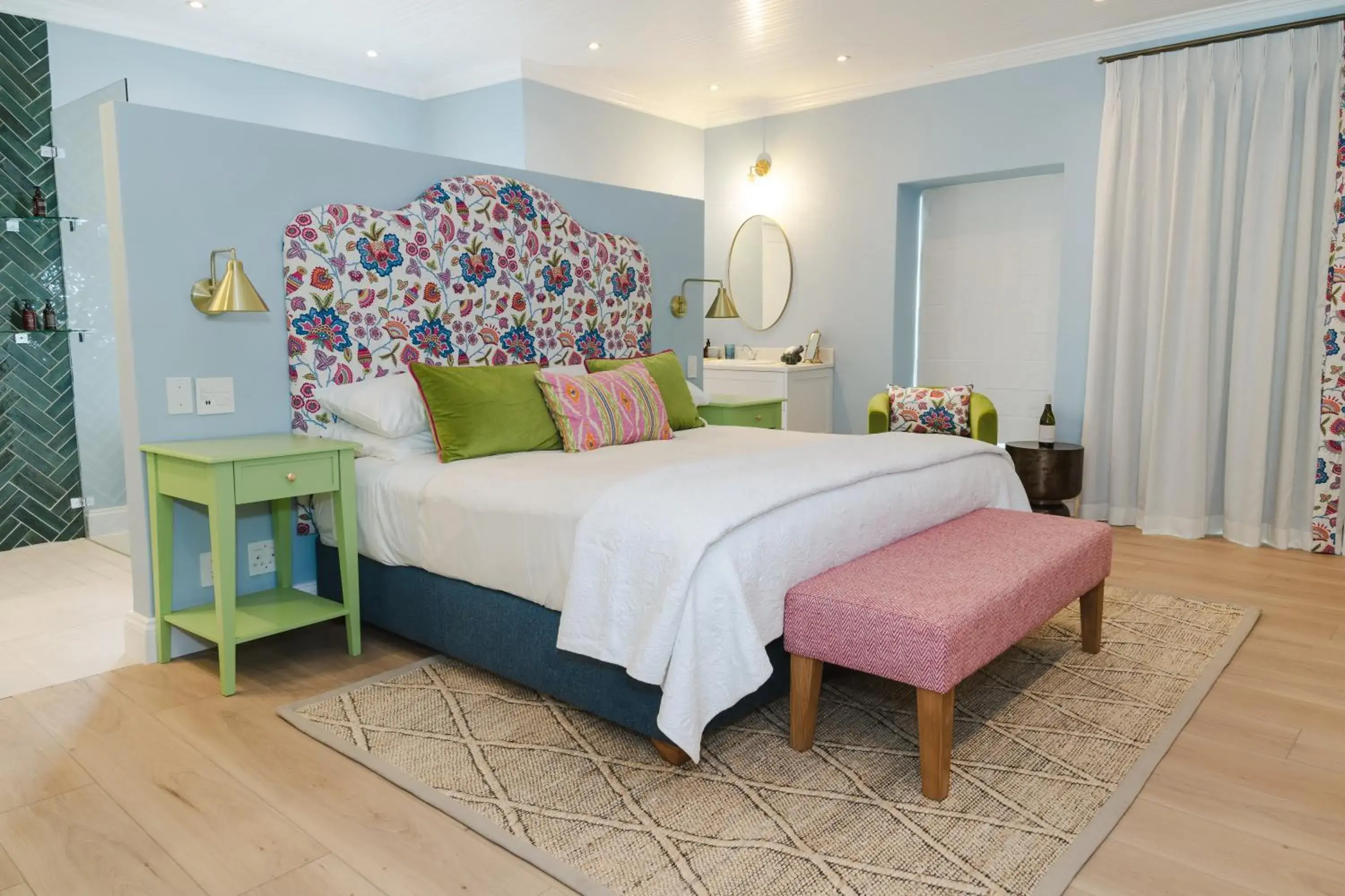 Photo of the whole room, Bed in Last Word Franschhoek Photo of the whole room, Bed in Last Word Franschhoek