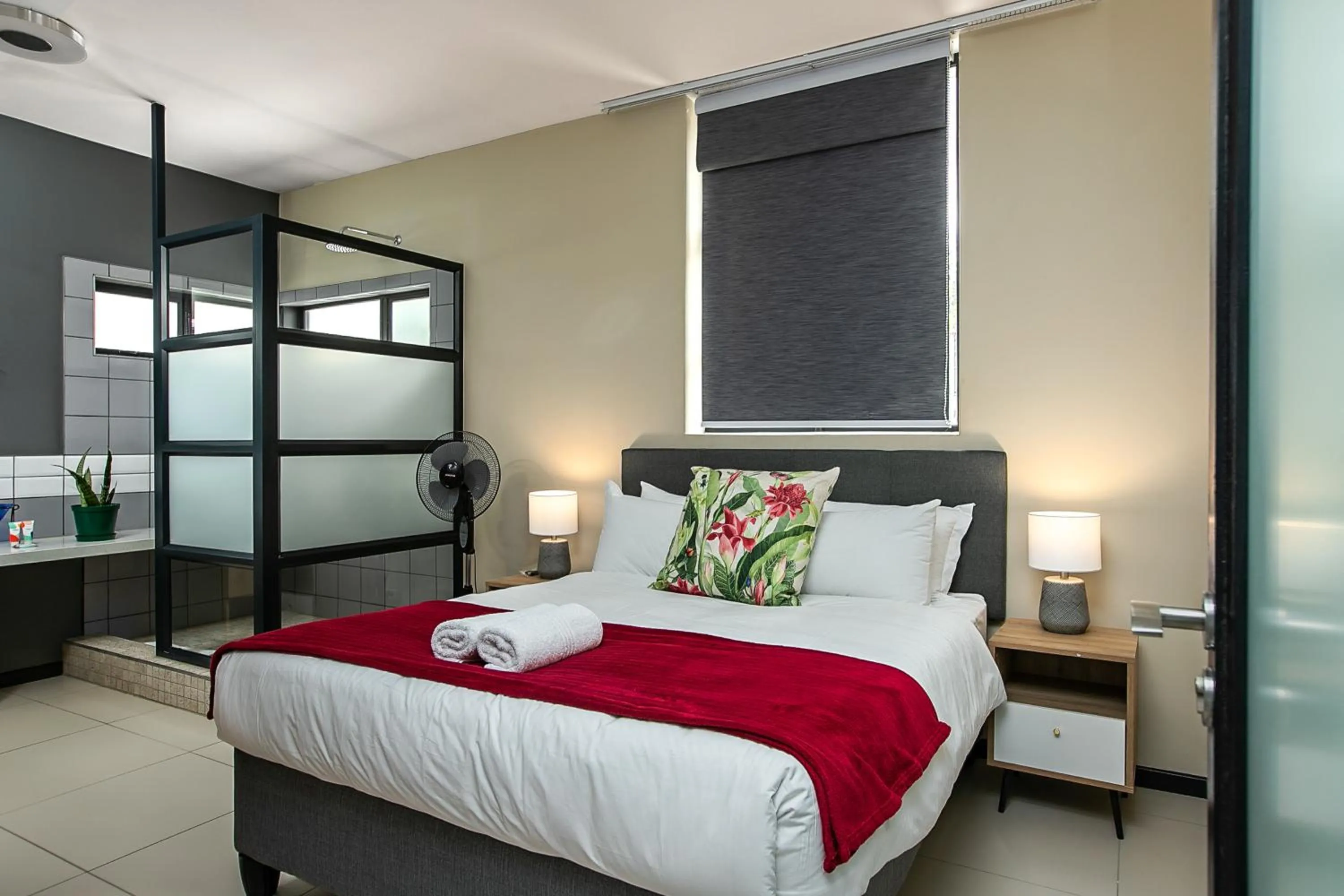 Bed in Easy Stay - The Vantage Rosebank