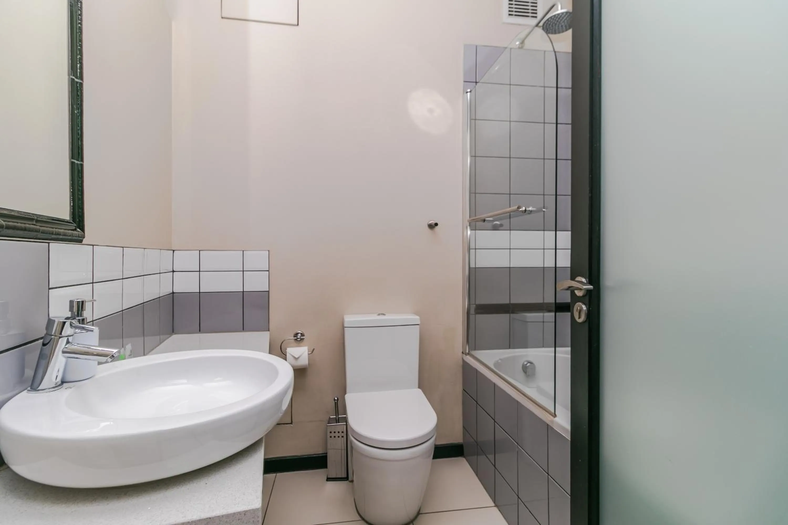 Shower in Easy Stay - The Vantage Rosebank