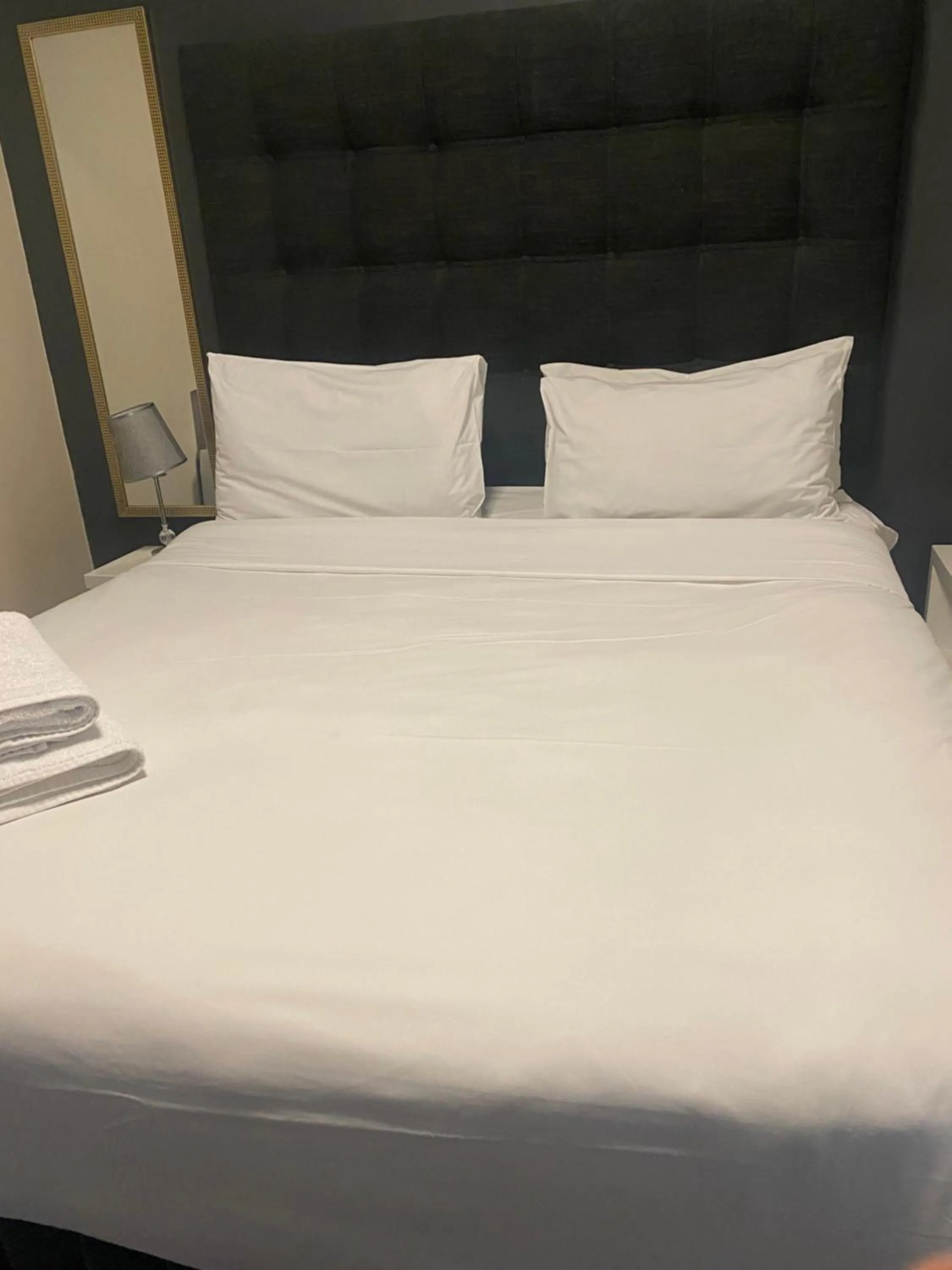 Bed in Easy Stay - The Vantage Rosebank