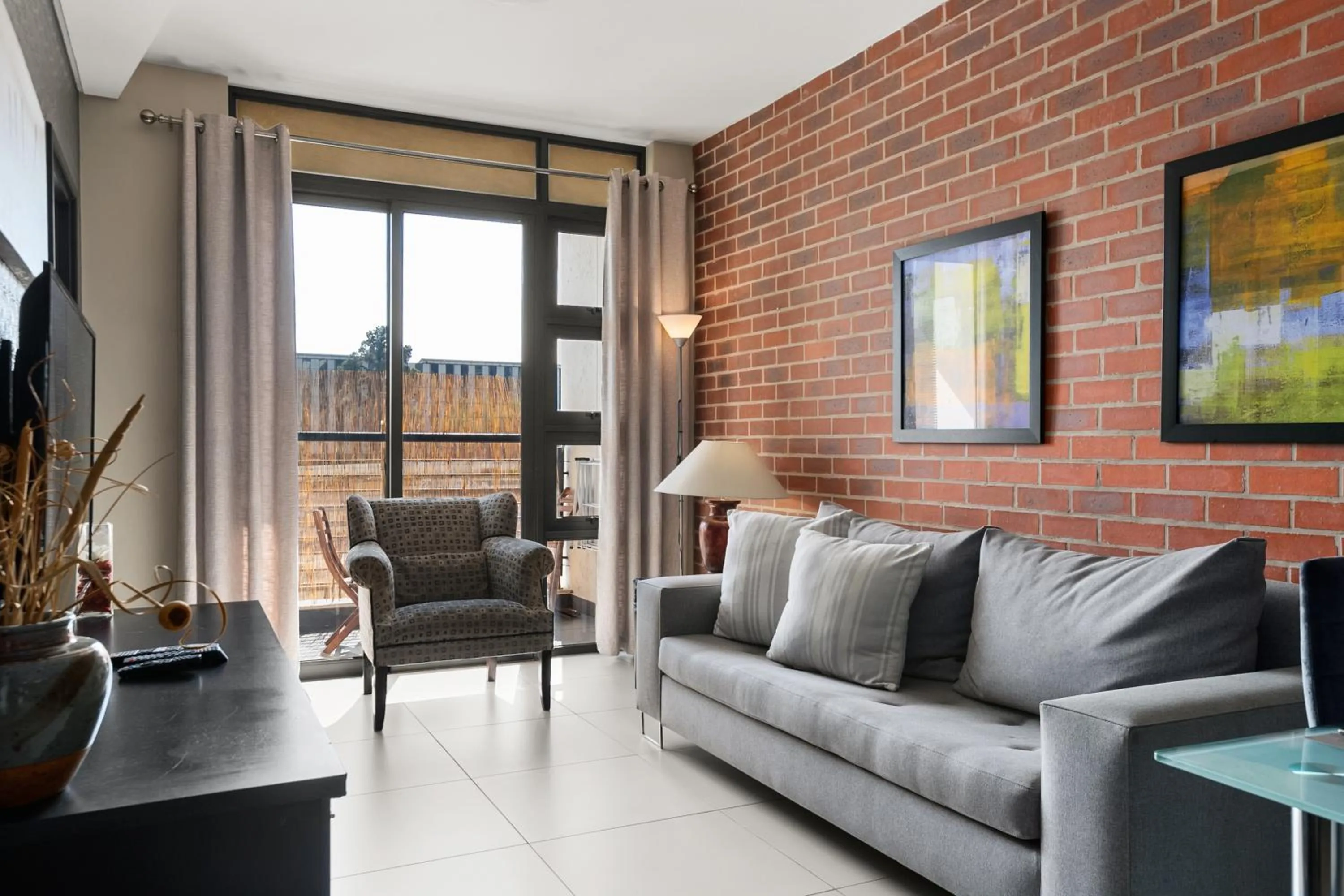 TV and multimedia in Easy Stay - The Vantage Rosebank