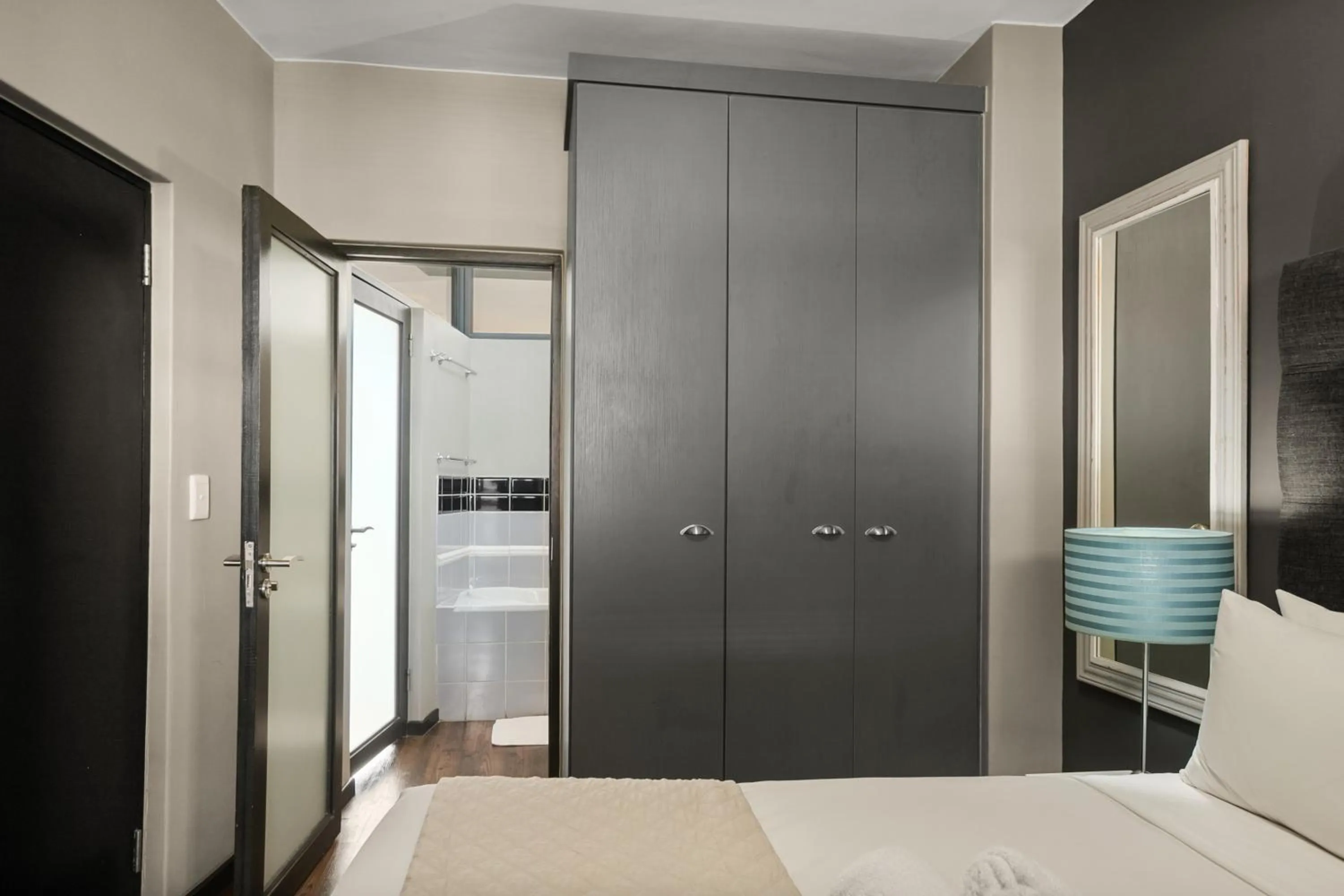 Bed in Easy Stay - The Vantage Rosebank