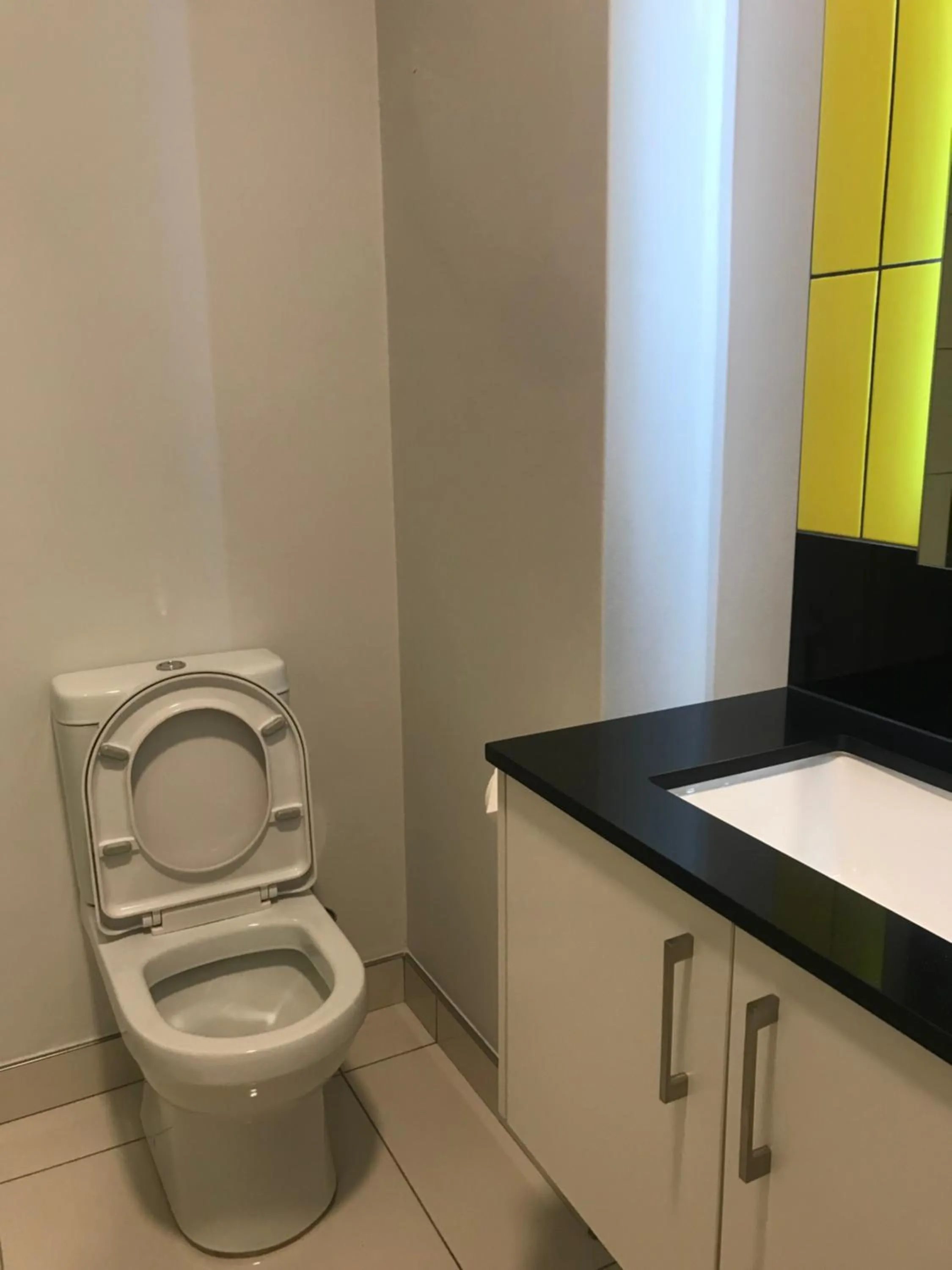 Bathroom in Easy Stay - The Vantage Rosebank