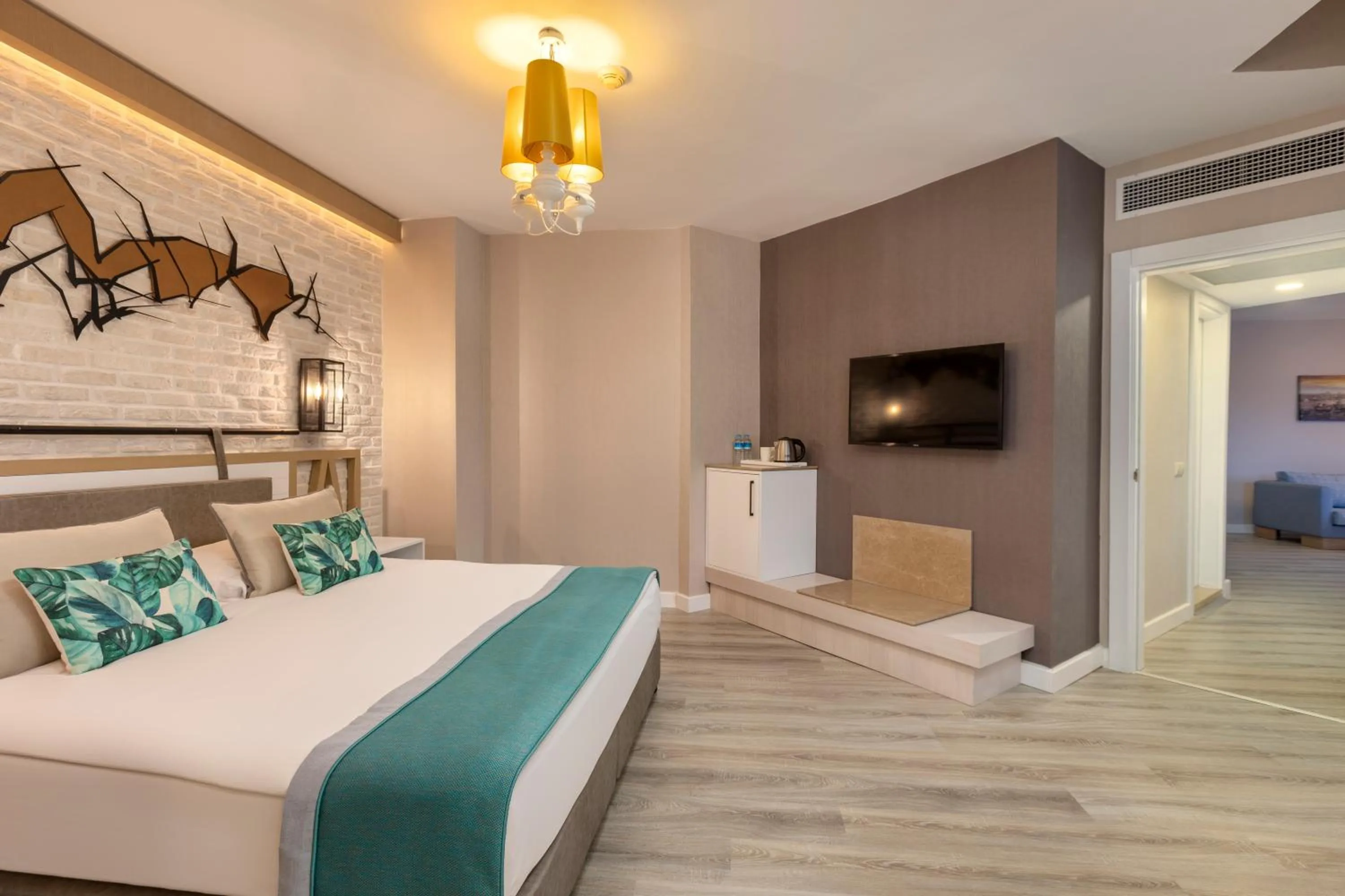 Living room, Bed in Limak Arcadia Golf Resort - 2 children Free up to age 14