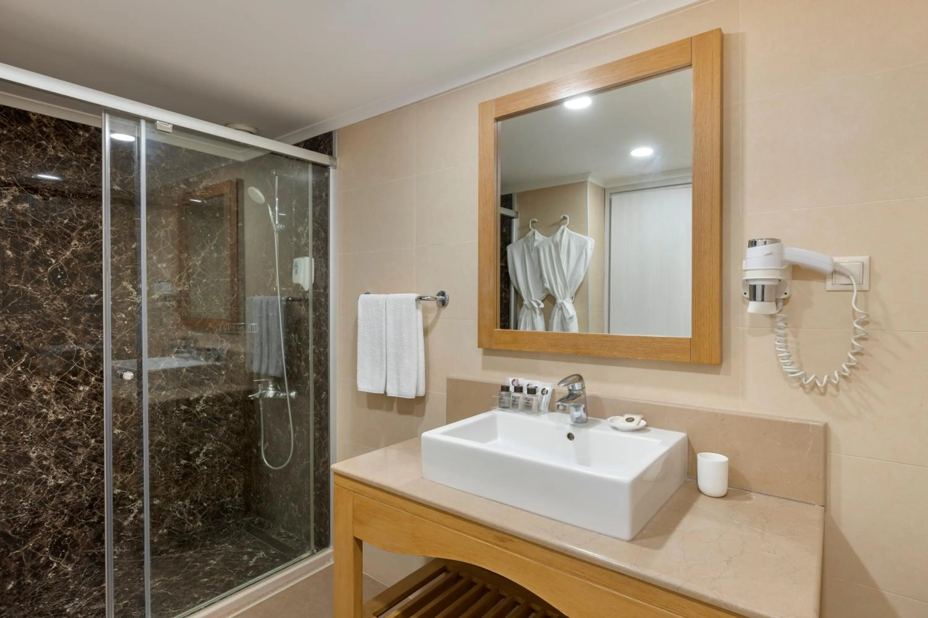 Shower, Bathroom in Limak Arcadia Golf Resort - 2 children Free up to age 14