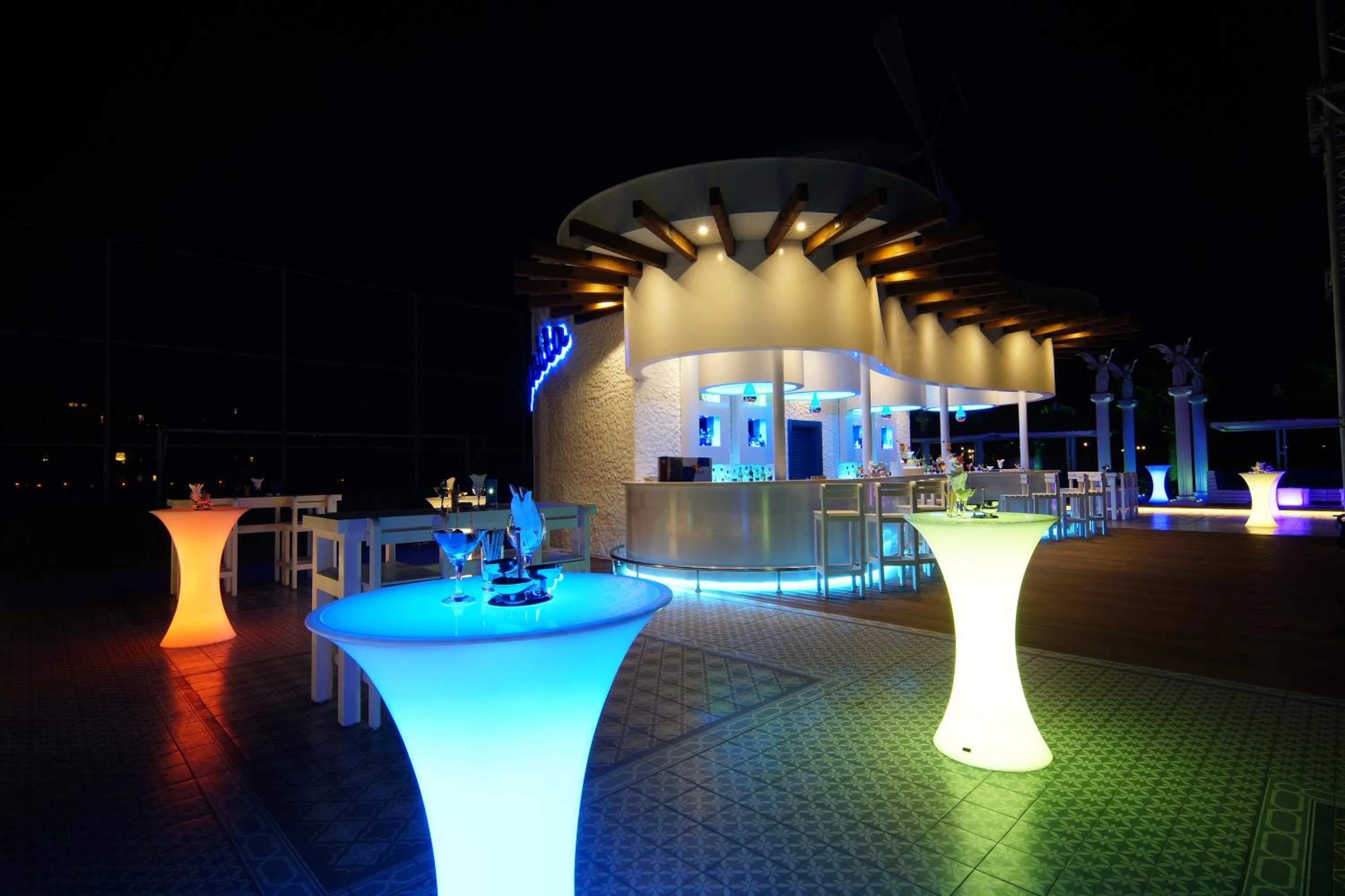 Evening entertainment in Limak Arcadia Golf Resort - 2 children Free up to age 14