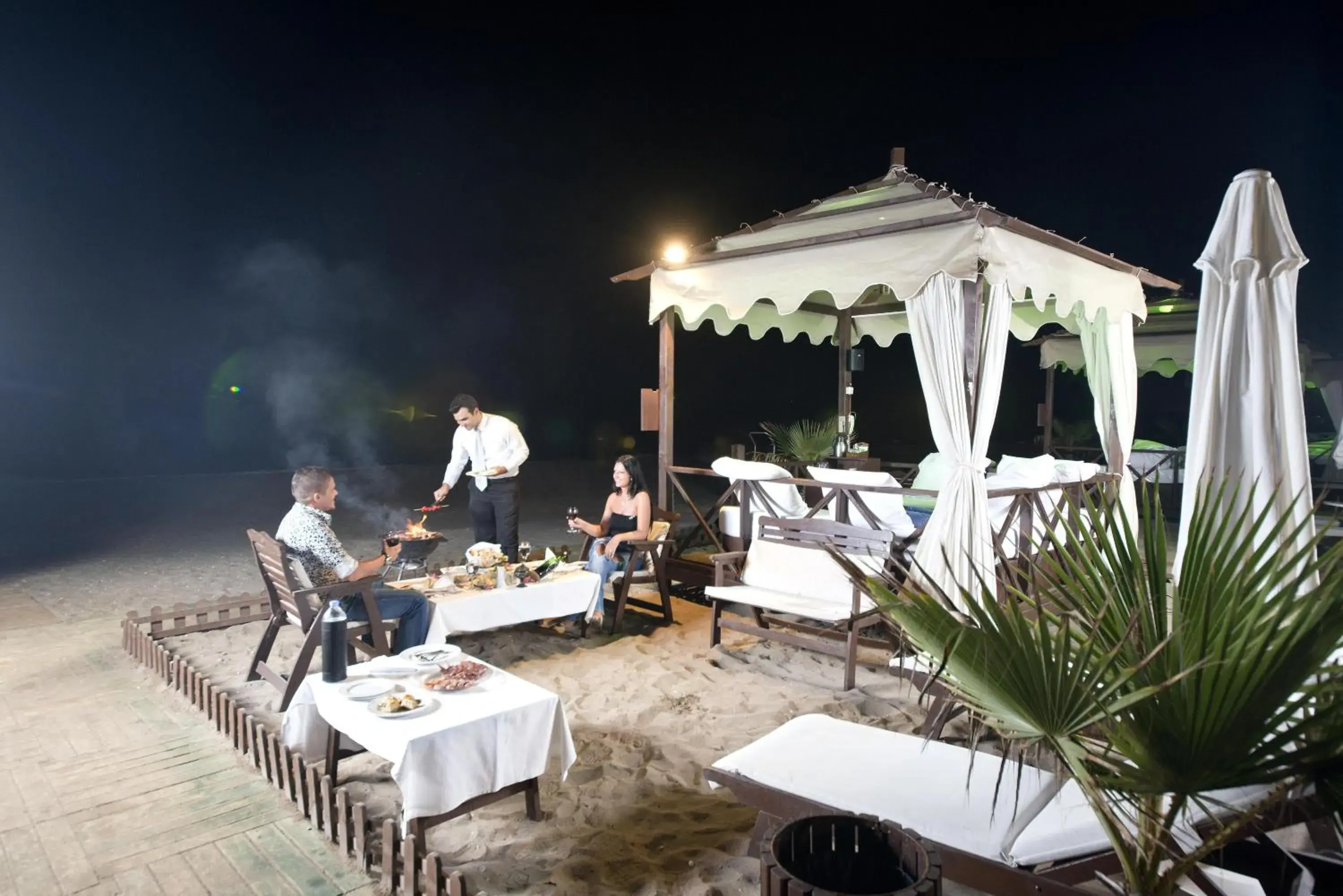 Night, Restaurant/Places to Eat in Limak Arcadia Golf Resort - 2 children Free up to age 14
