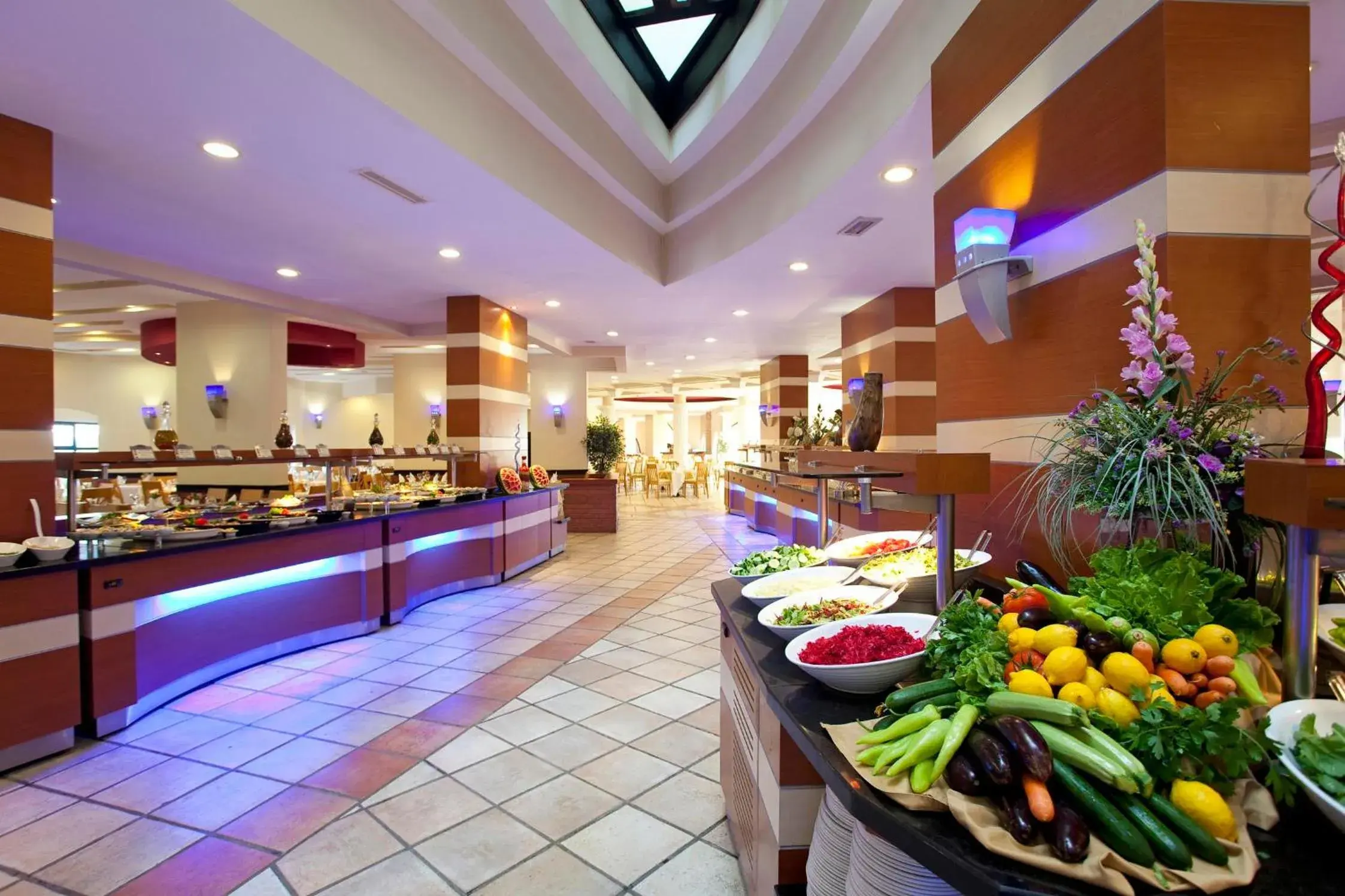 Breakfast, Restaurant/Places to Eat in Limak Arcadia Golf Resort - 2 children Free up to age 14