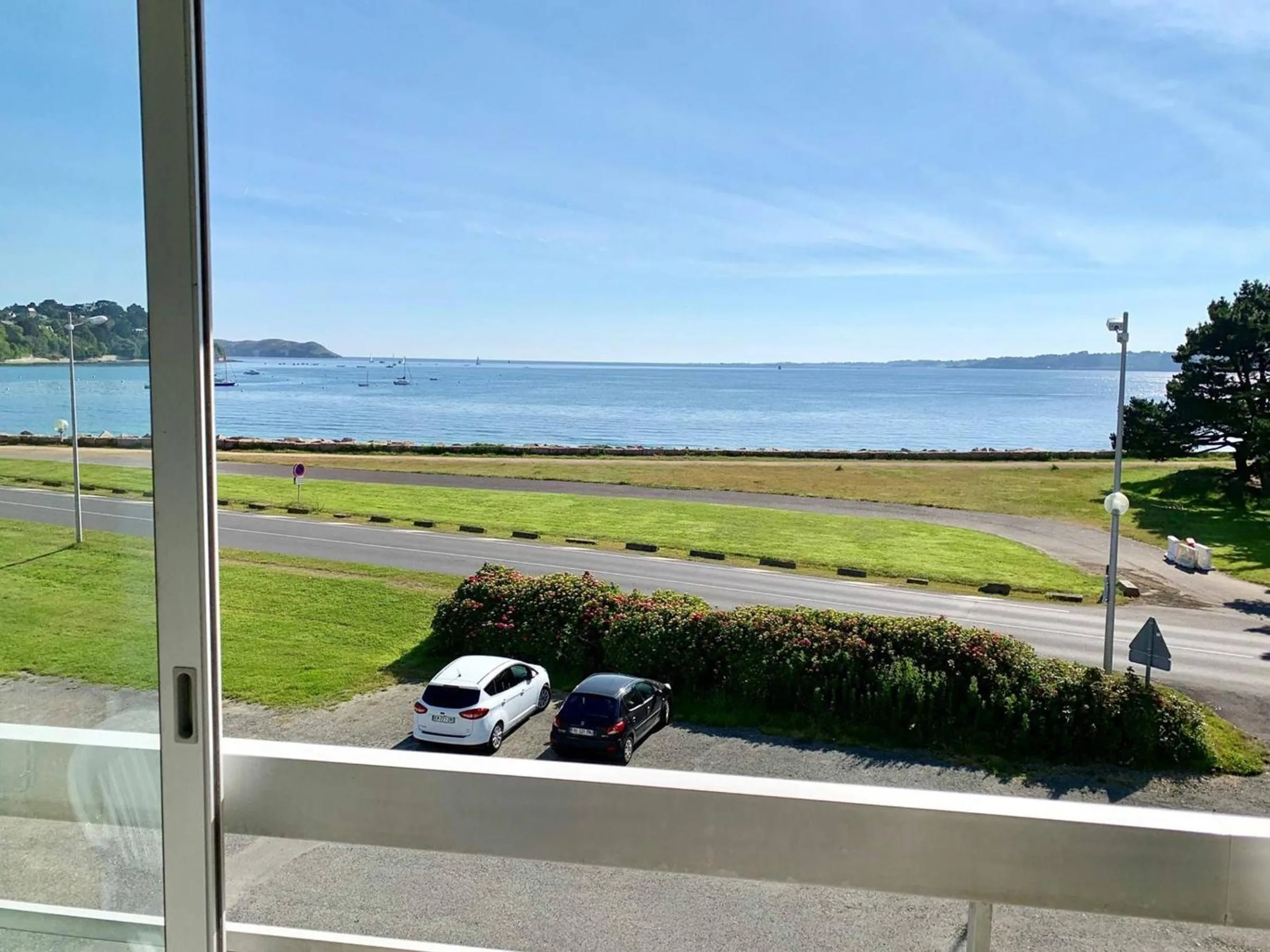 Appartement 3* à Perros-Guirec, plage à 50m, garage privé - FR-1-368-73