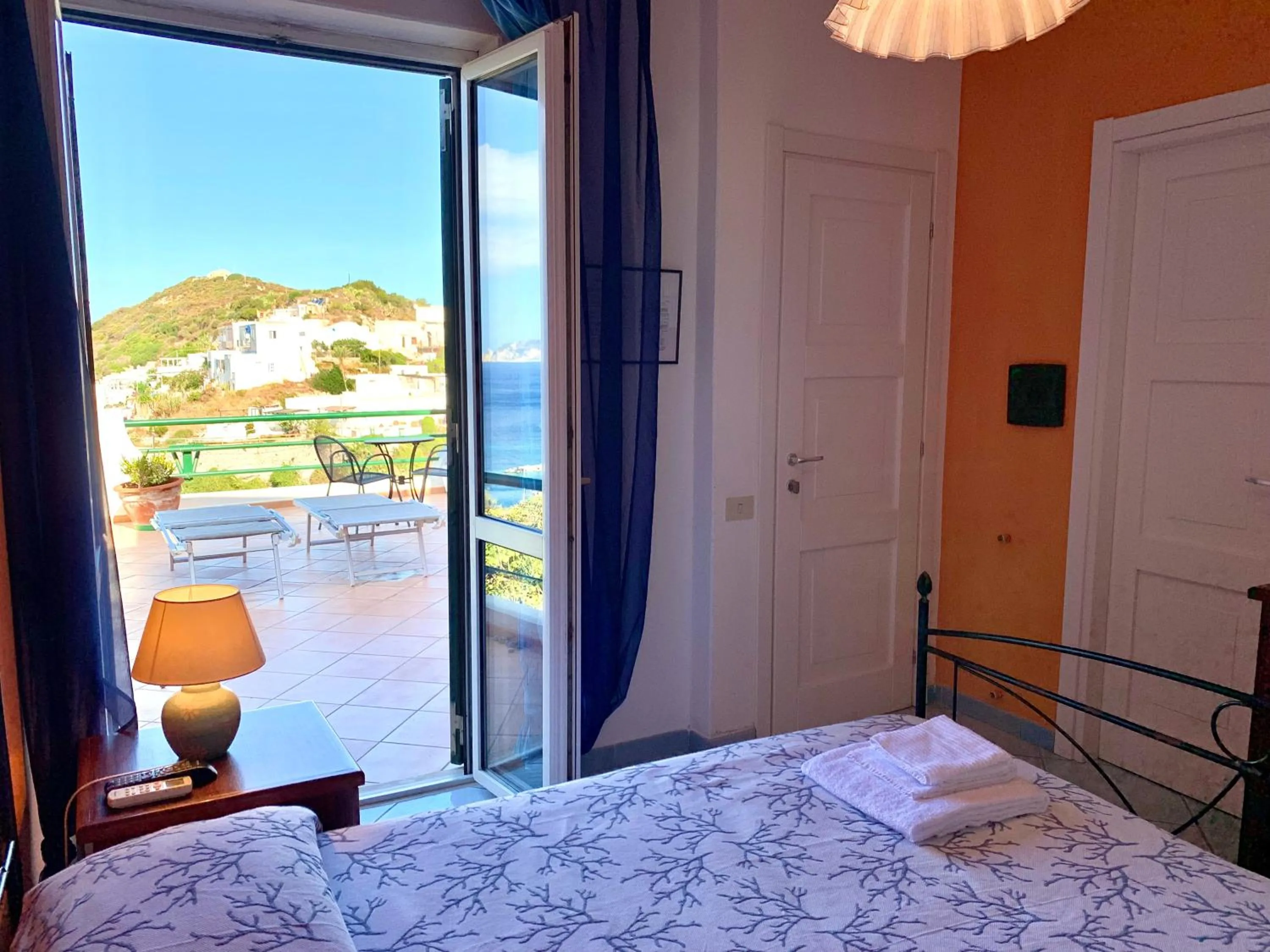 Bed in Hotel Ortensia