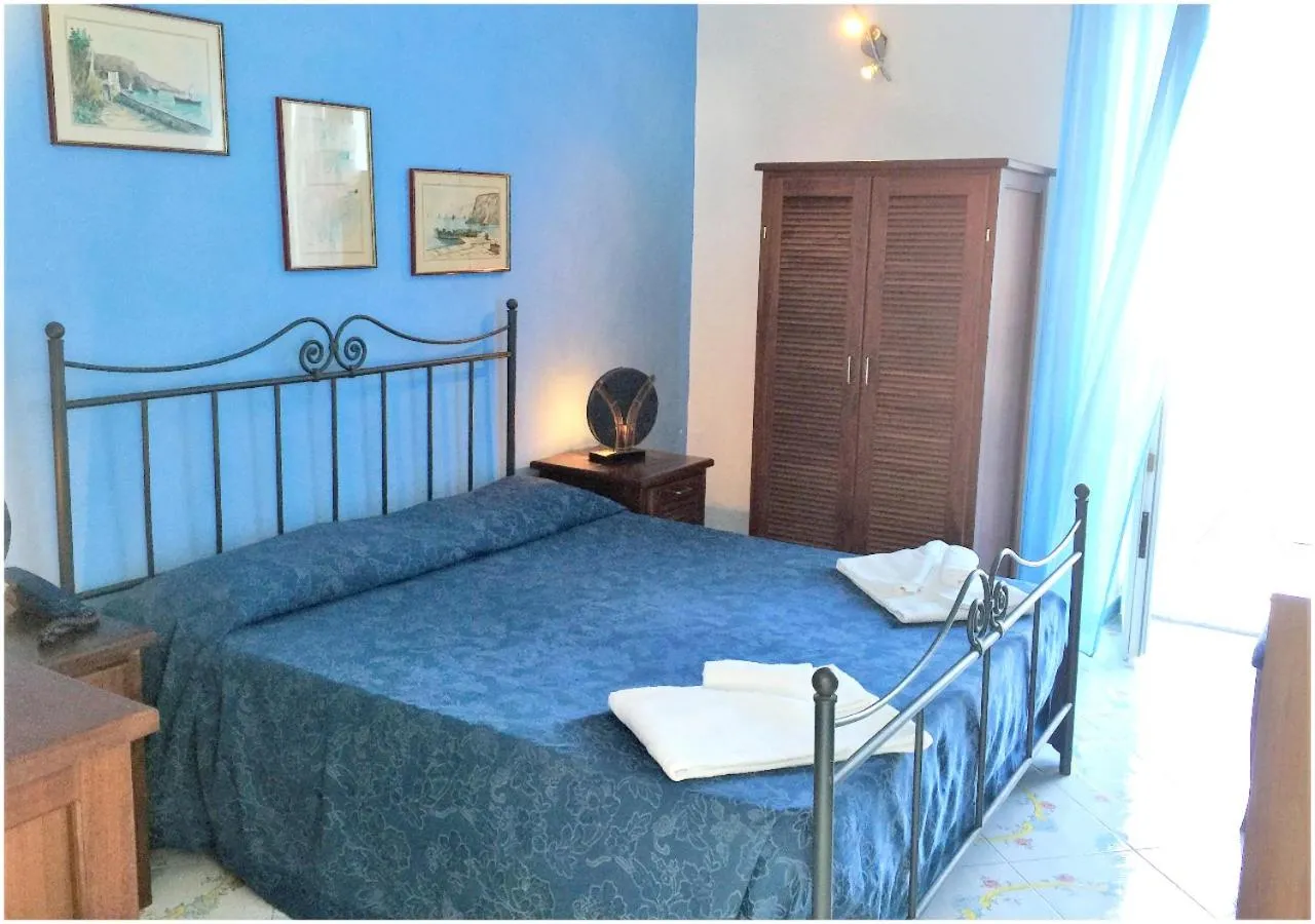 Bed in Hotel Ortensia